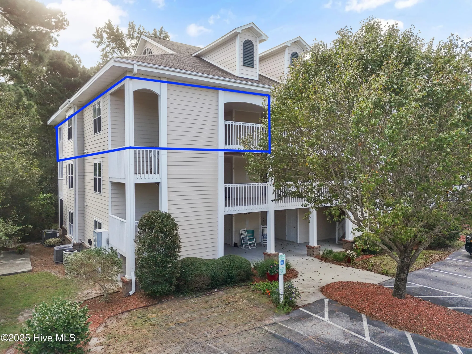 Property Slideshow image 1 of 31 | 3350 club villa dr 2105, Southport, NC, 28461