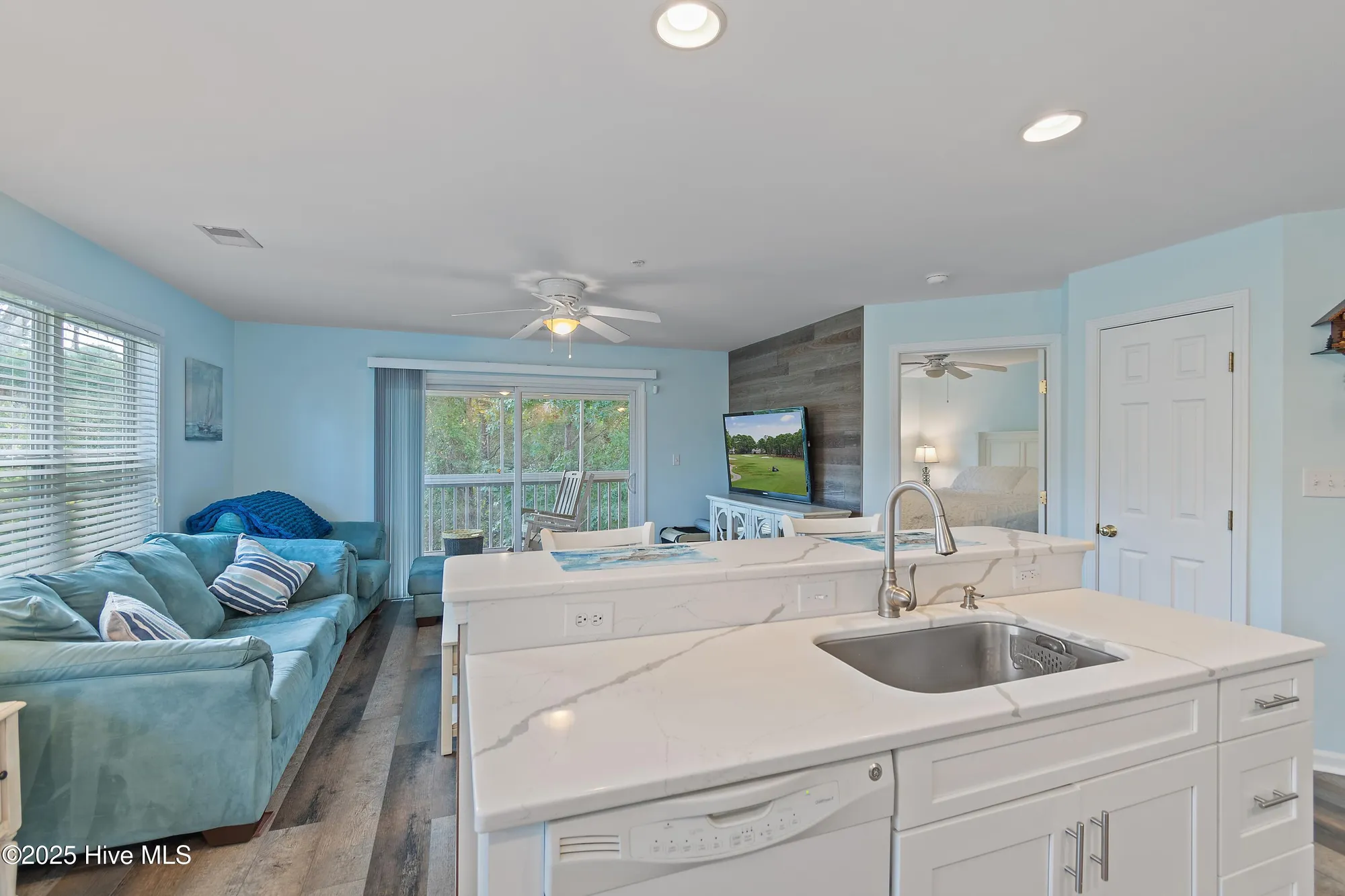 Property Slideshow image 10 of 31 | 3350 club villa dr 2105, Southport, NC, 28461