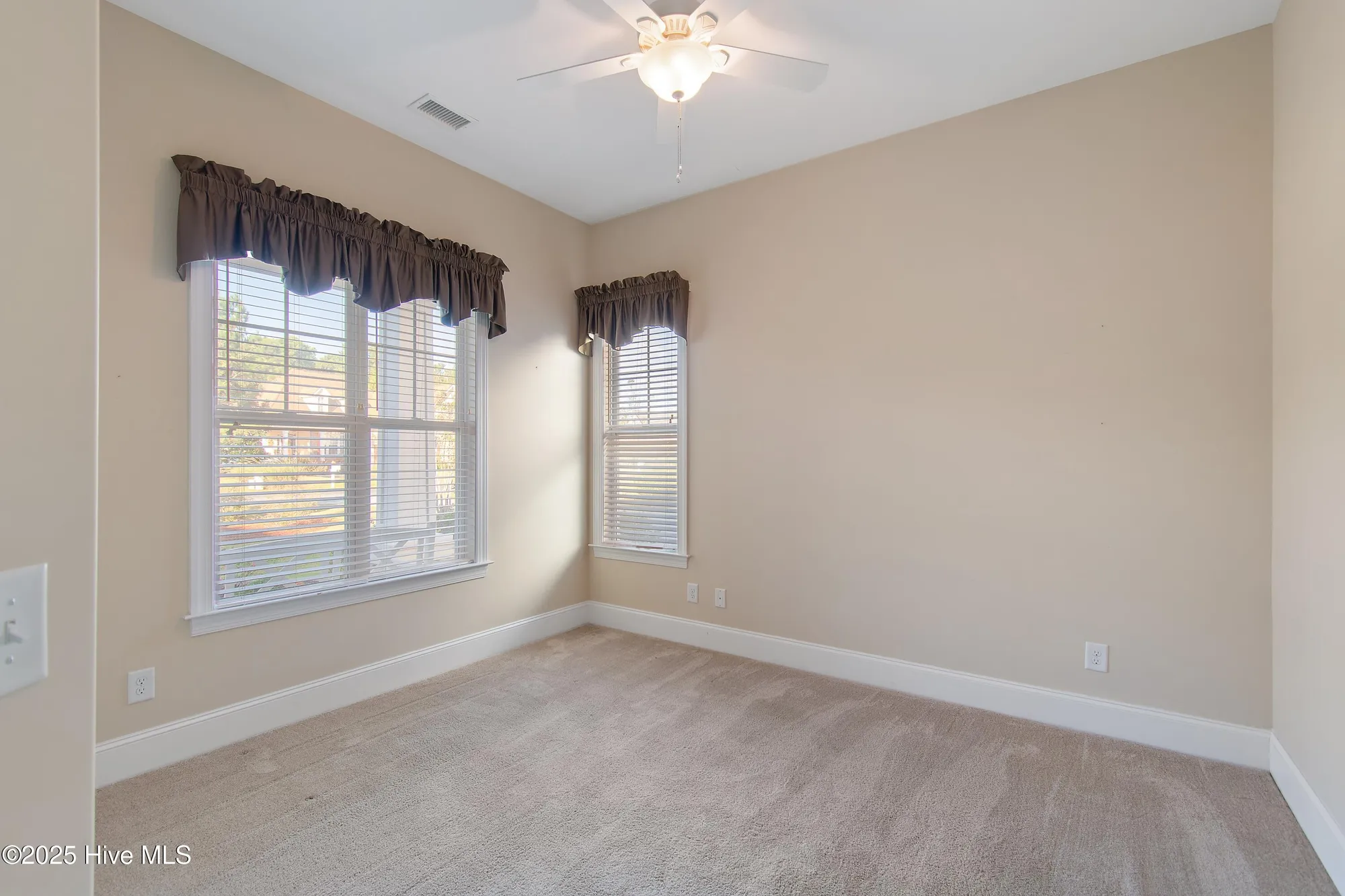 Property Slideshow image 33 of 76 | 4135 skeffington ct, Southport, NC, 28461