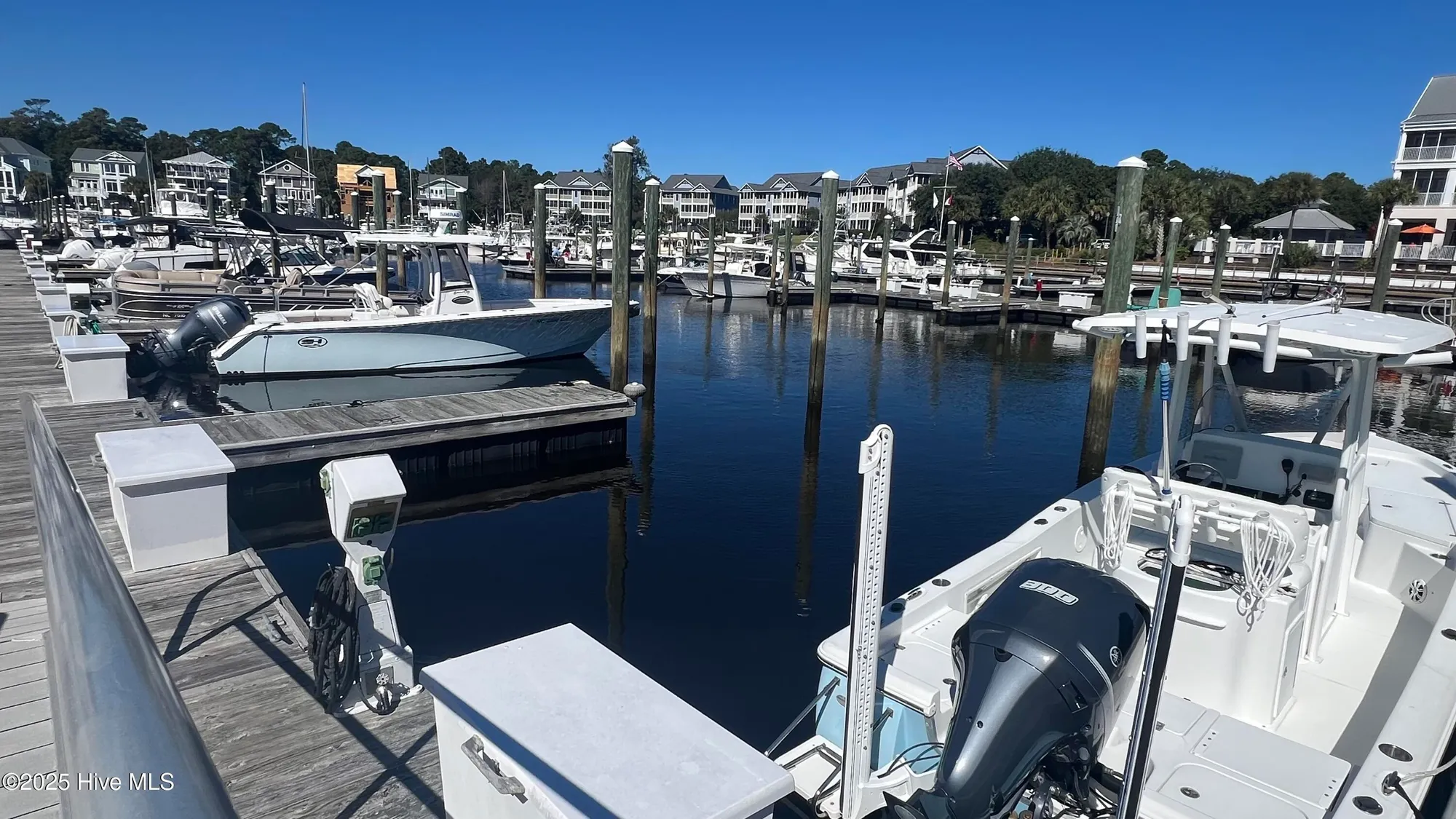 Property Slideshow image 4 of 20 | 2571 st james dr, Southport, NC, 28461