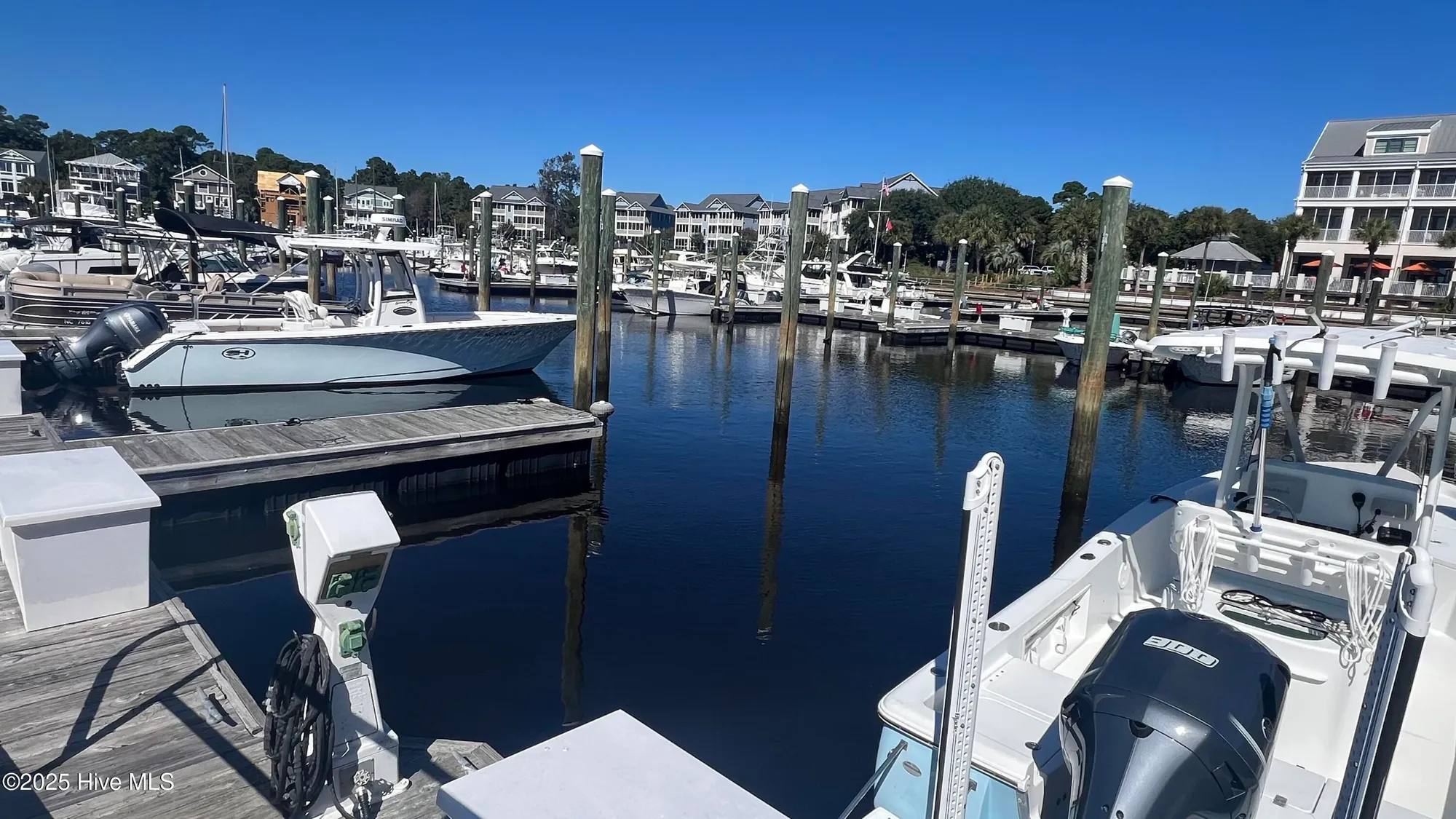 Property Slideshow image 5 of 20 | 2571 st james dr, Southport, NC, 28461