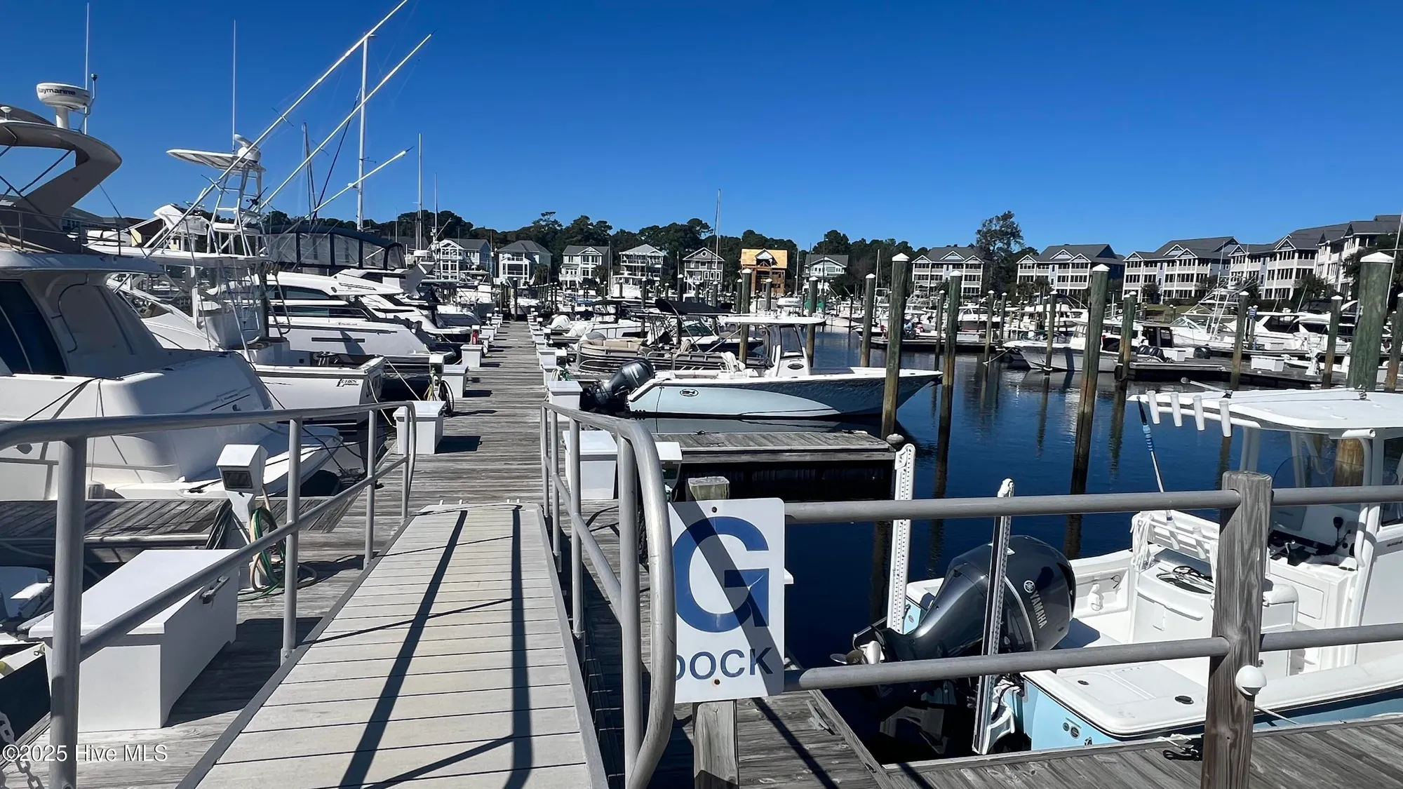 Property Slideshow image 15 of 20 | 2571 st james dr, Southport, NC, 28461