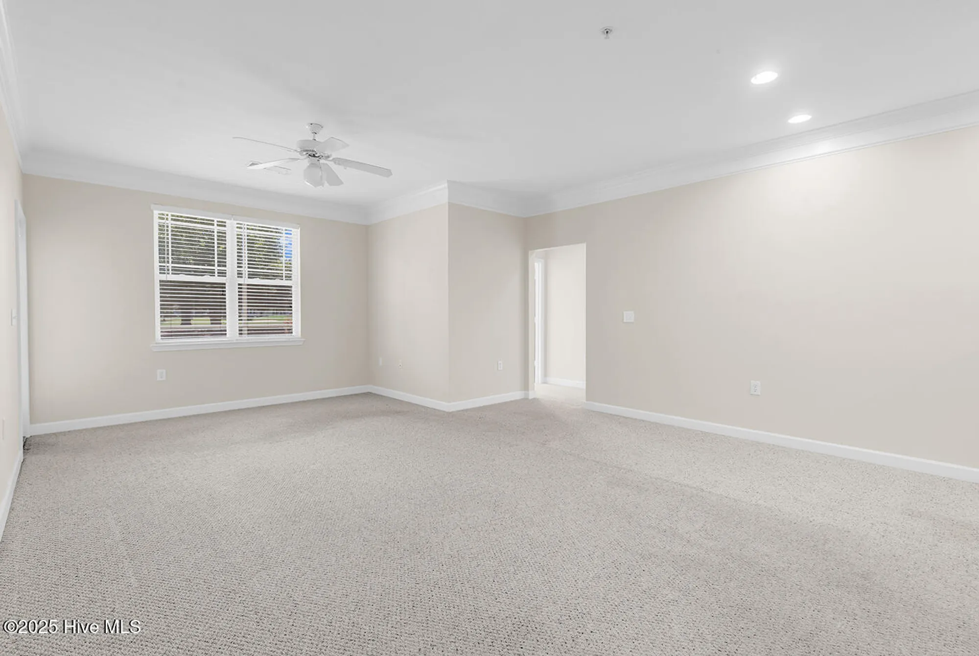 Property Slideshow image 7 of 30 | 395 s crow creek dr 1304, Calabash, NC, 28467