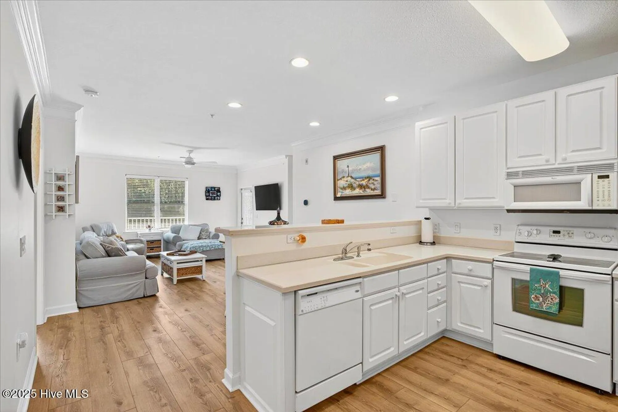 Property Slideshow image 10 of 65 | 221 woodlands way 23, Calabash, NC, 28467