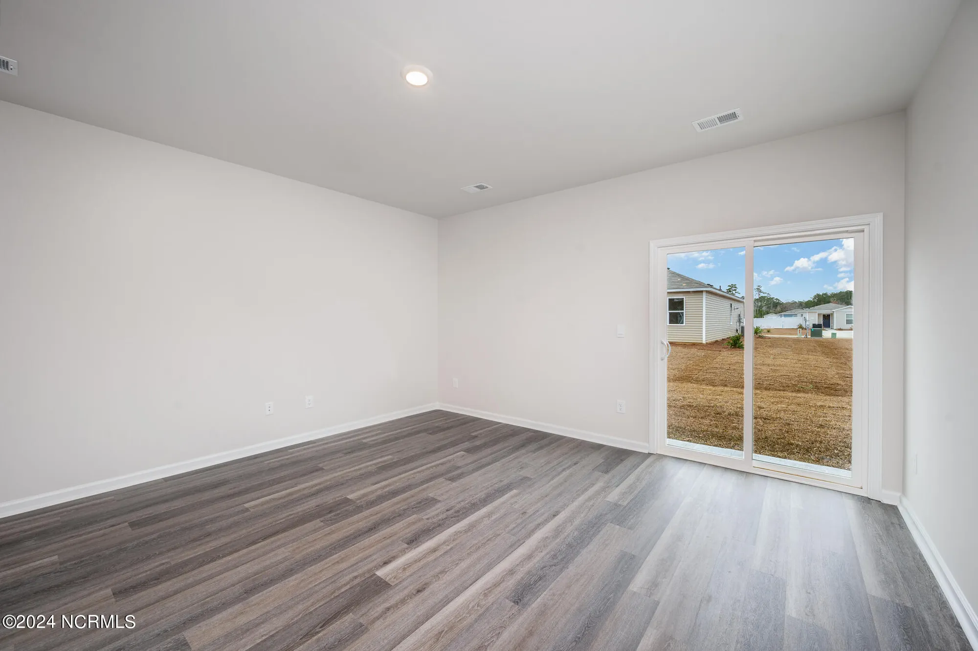 Property Slideshow image 11 of 40 | 3347 summer tanager ln 12, Leland, NC, 28451