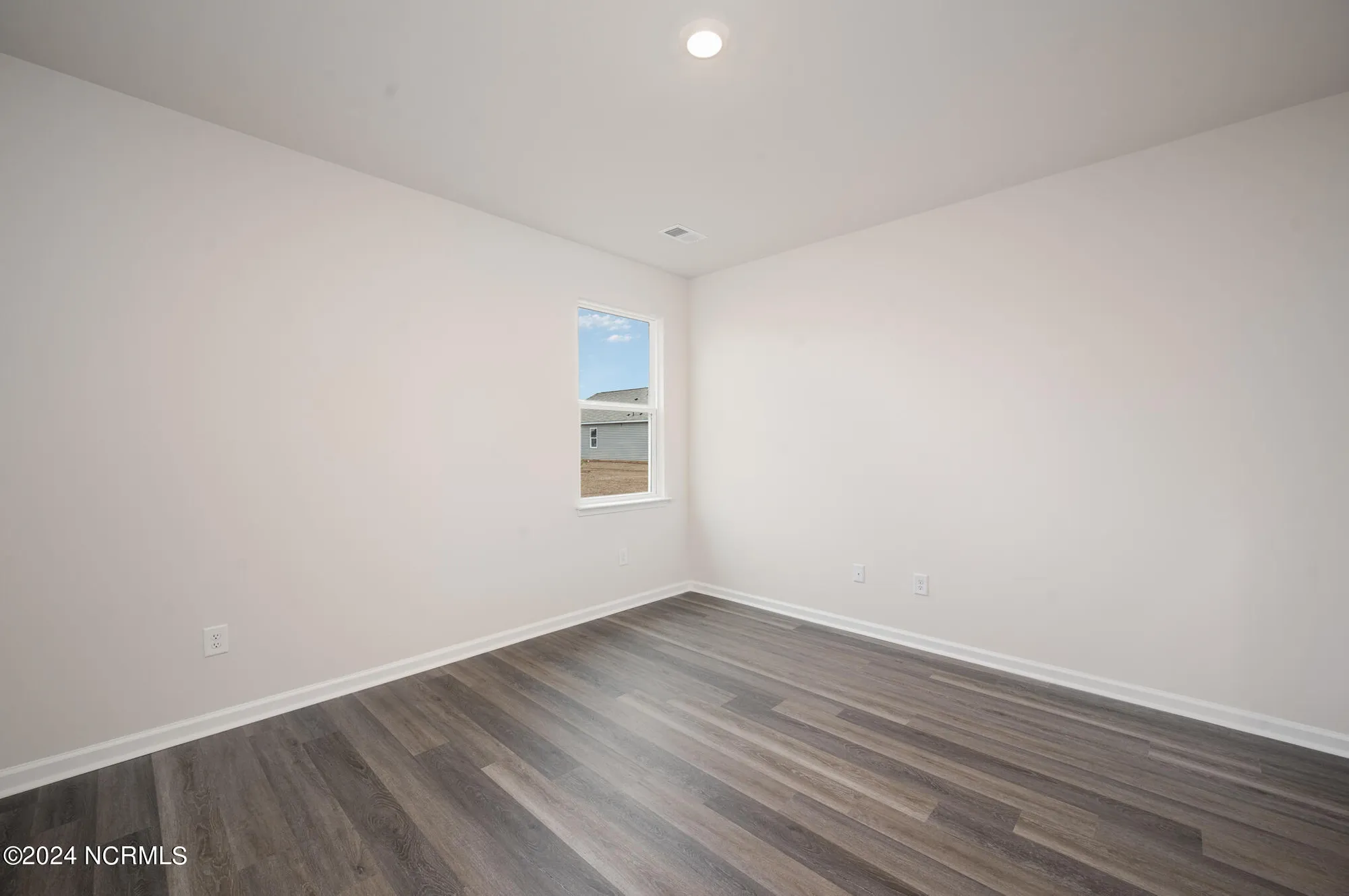 Property Slideshow image 12 of 40 | 3347 summer tanager ln 12, Leland, NC, 28451