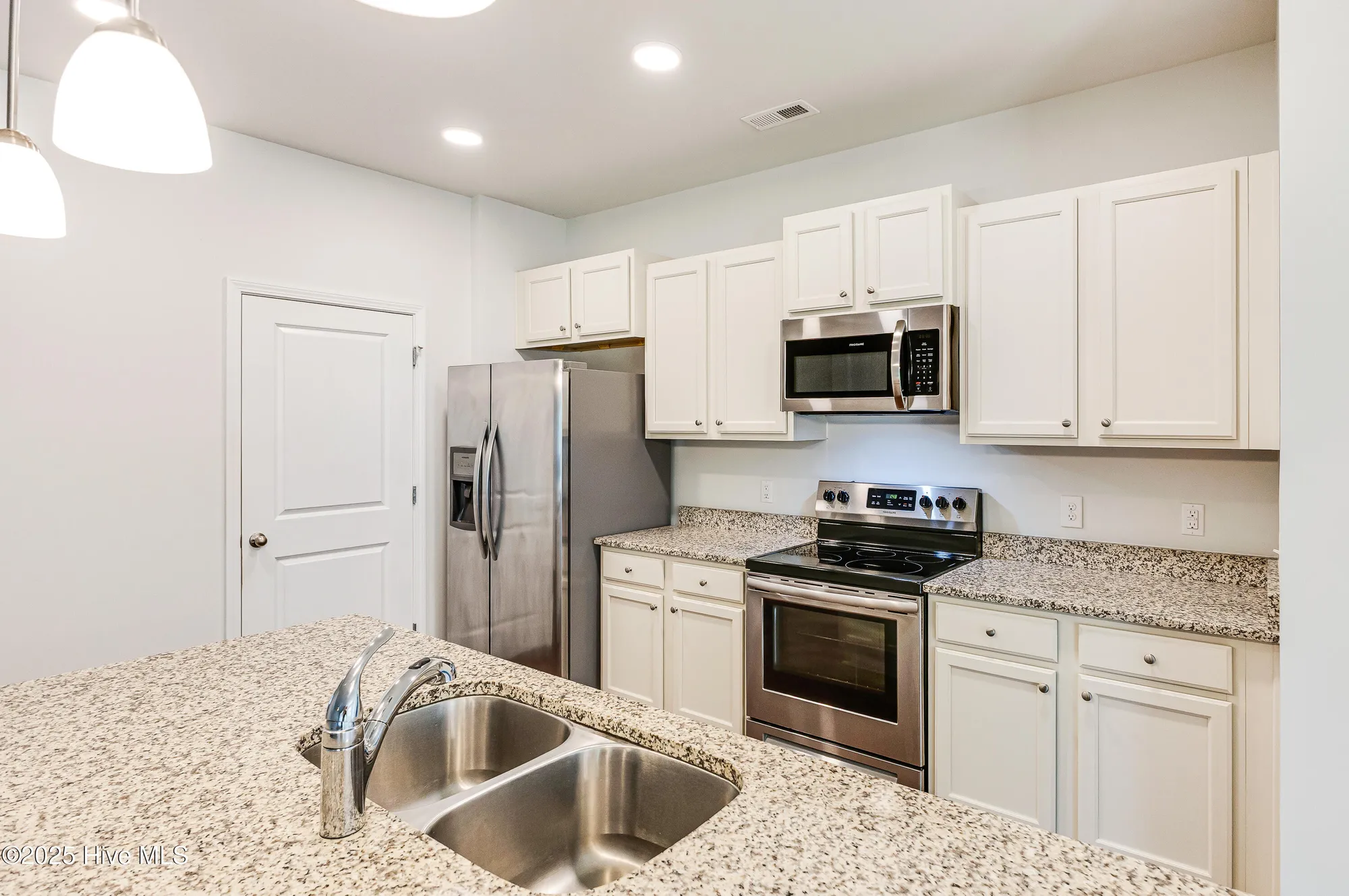 Property Slideshow image 7 of 42 | 1803 st patricks ct se, Bolivia, NC, 28422