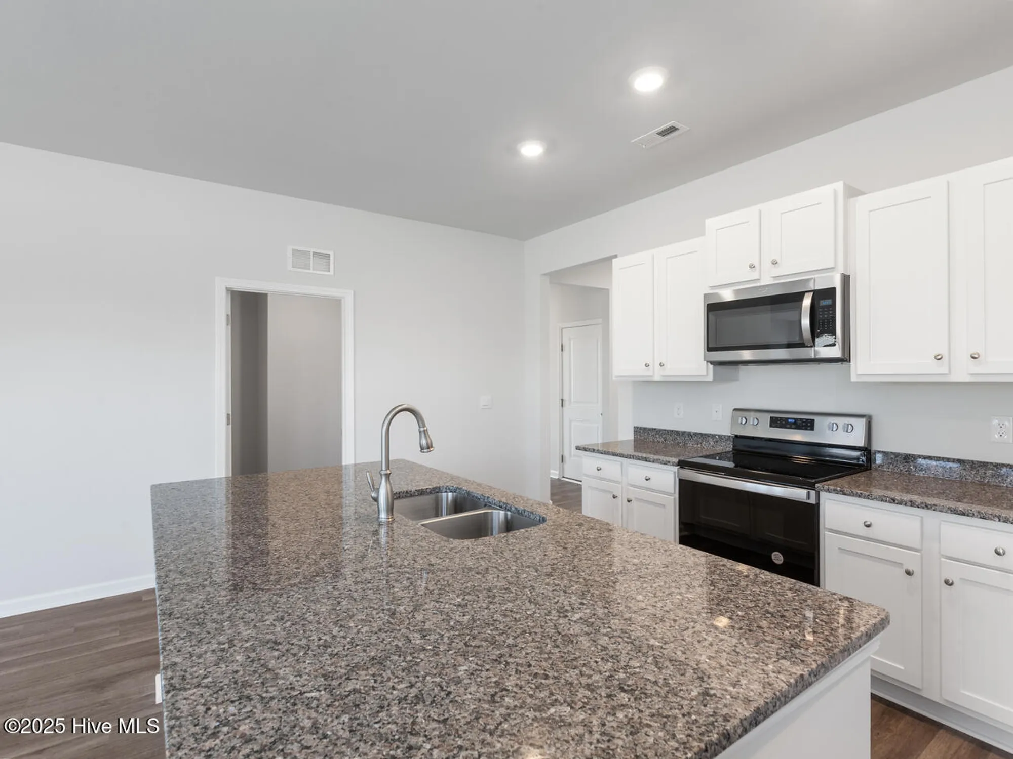 Property Slideshow image 8 of 45 | 9442 crowded gules dr 220, Leland, NC, 28451