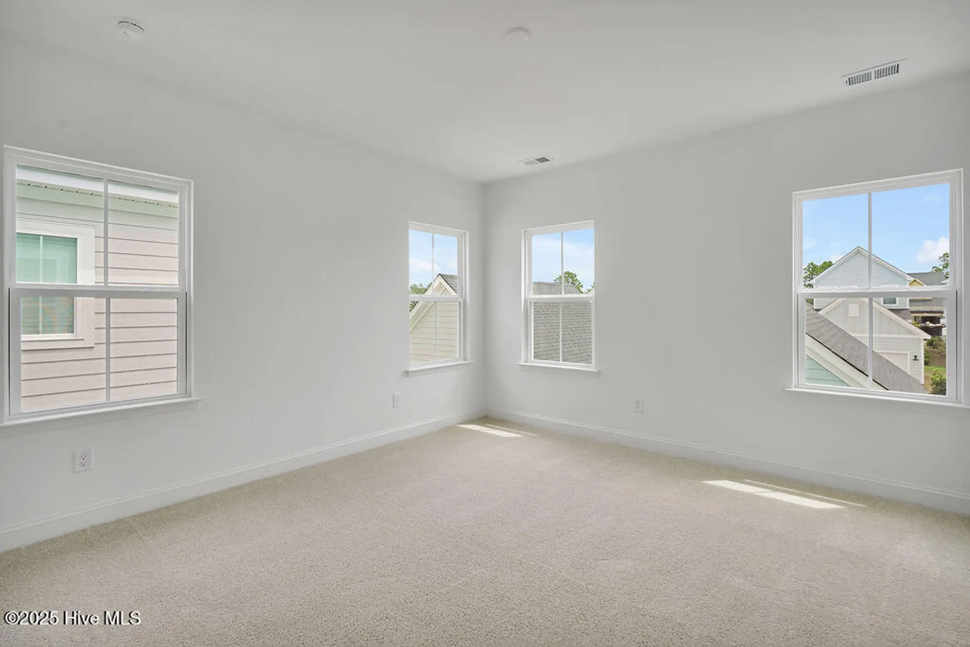 Property Slideshow image 14 of 29 | 409 starship run, Wilmington, NC, 28412