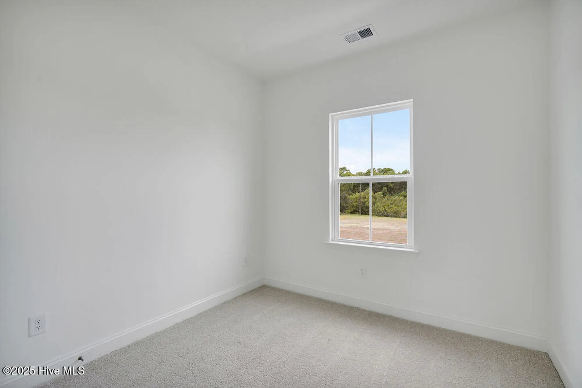 Property Slideshow image 19 of 29 | 409 starship run, Wilmington, NC, 28412