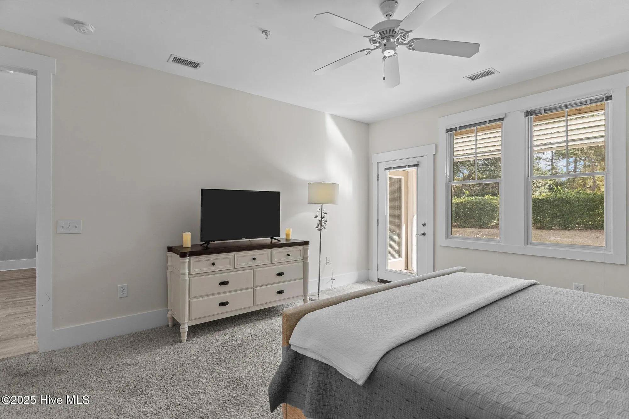 Property Slideshow image 23 of 79 | 2537 st james dr apt 102, Southport, NC, 28461