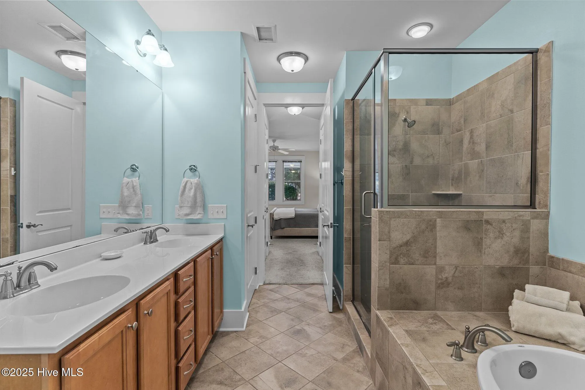 Property Slideshow image 32 of 79 | 2537 st james dr apt 102, Southport, NC, 28461