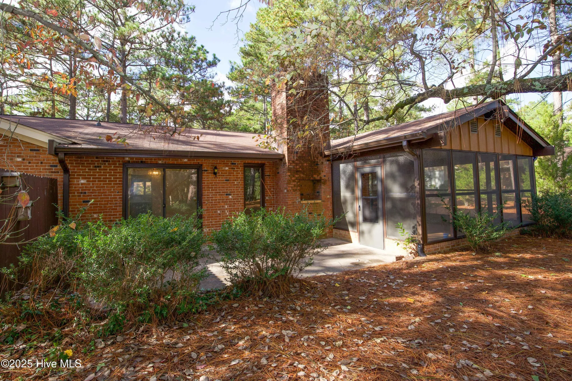 Property Slideshow image 2 of 33 | 414 teakwood ln, Southern Pines, NC, 28387