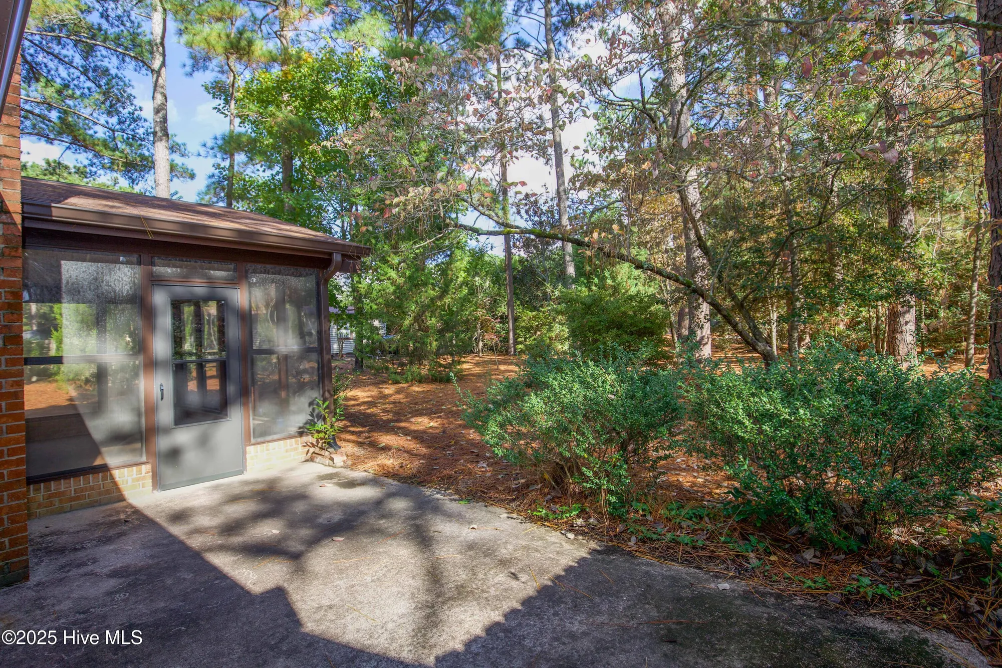 Property Slideshow image 26 of 33 | 414 teakwood ln, Southern Pines, NC, 28387