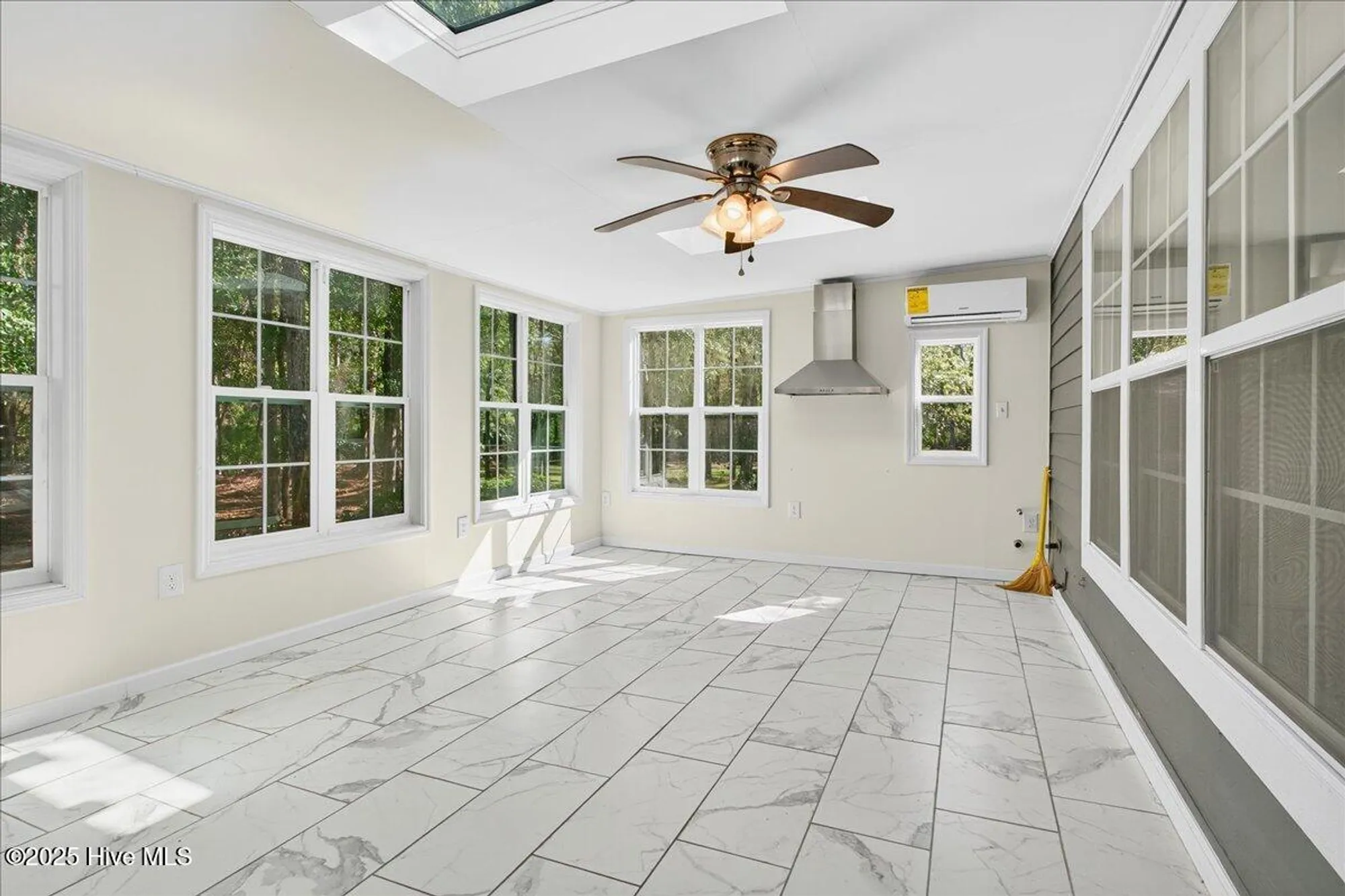 Property Slideshow image 18 of 55 | 501 waltz cir, Shallotte, NC, 28470