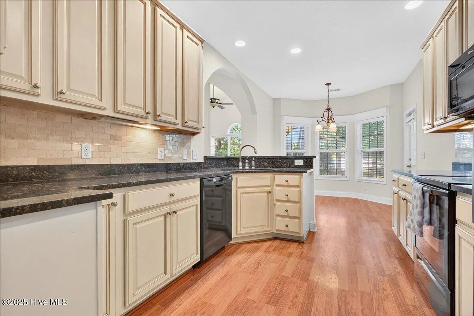 Property Slideshow image 16 of 55 | 501 waltz cir, Shallotte, NC, 28470