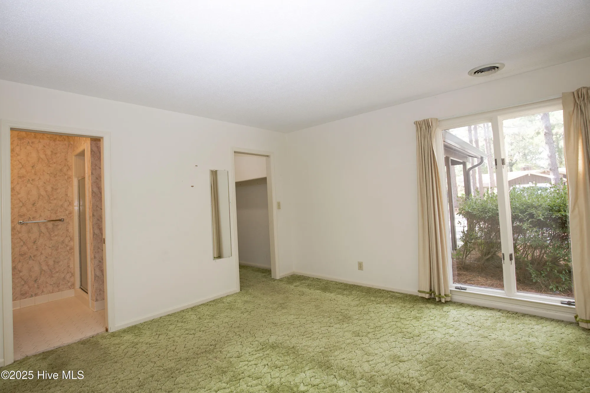 Property Slideshow image 16 of 33 | 414 teakwood ln, Southern Pines, NC, 28387