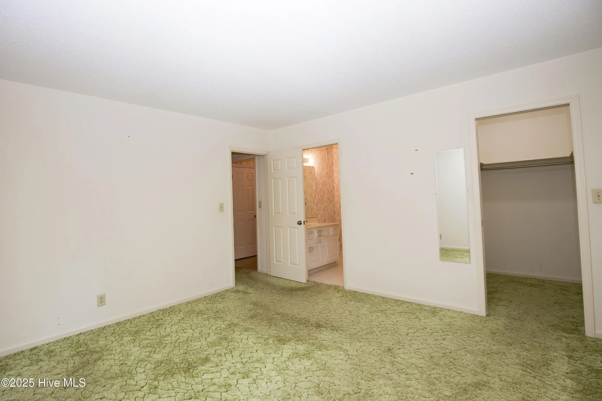 Property Slideshow image 18 of 33 | 414 teakwood ln, Southern Pines, NC, 28387