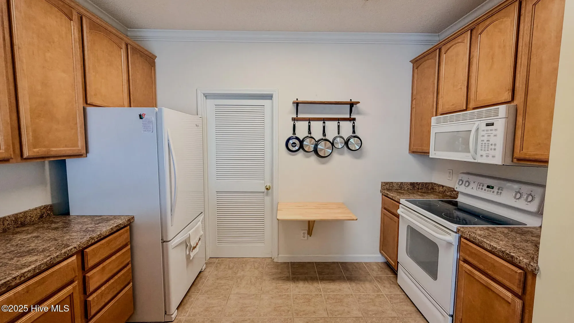 Property Slideshow image 12 of 37 | 5858 longwood dr unit 201, Murrells Inlet, SC, 29576