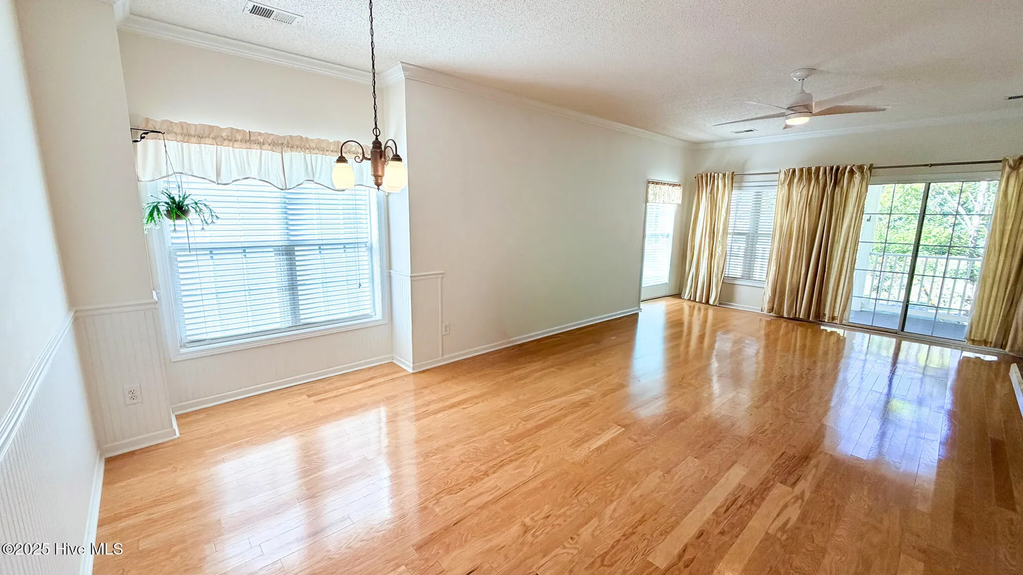 Property Slideshow image 18 of 37 | 5858 longwood dr unit 201, Murrells Inlet, SC, 29576