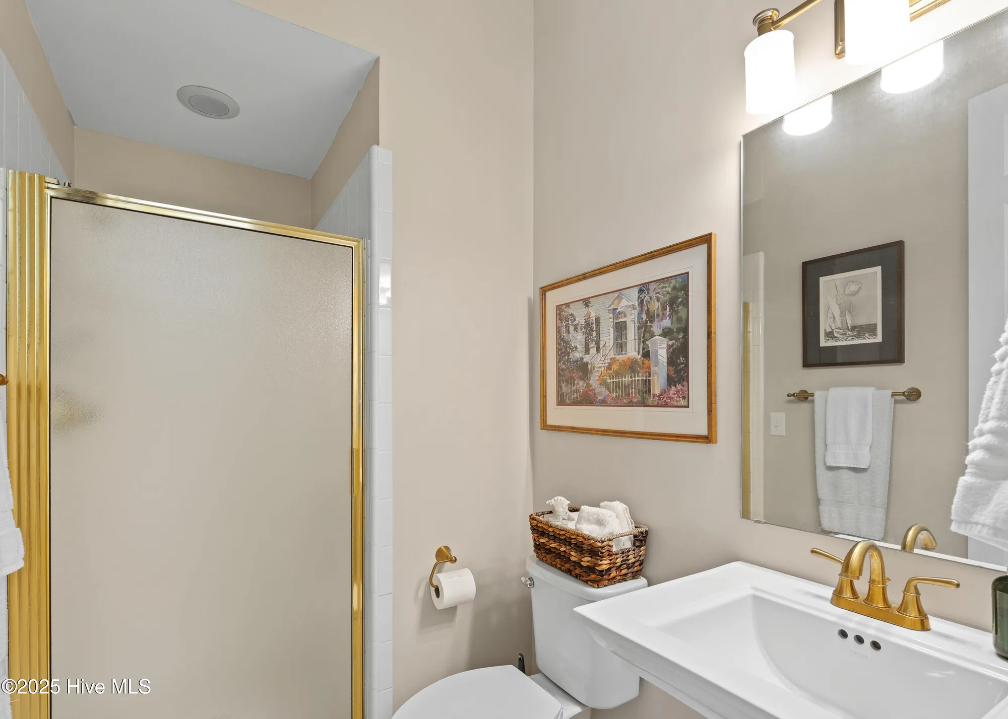 Property Slideshow image 10 of 46 | 8335 vintage club cir, Wilmington, NC, 28411