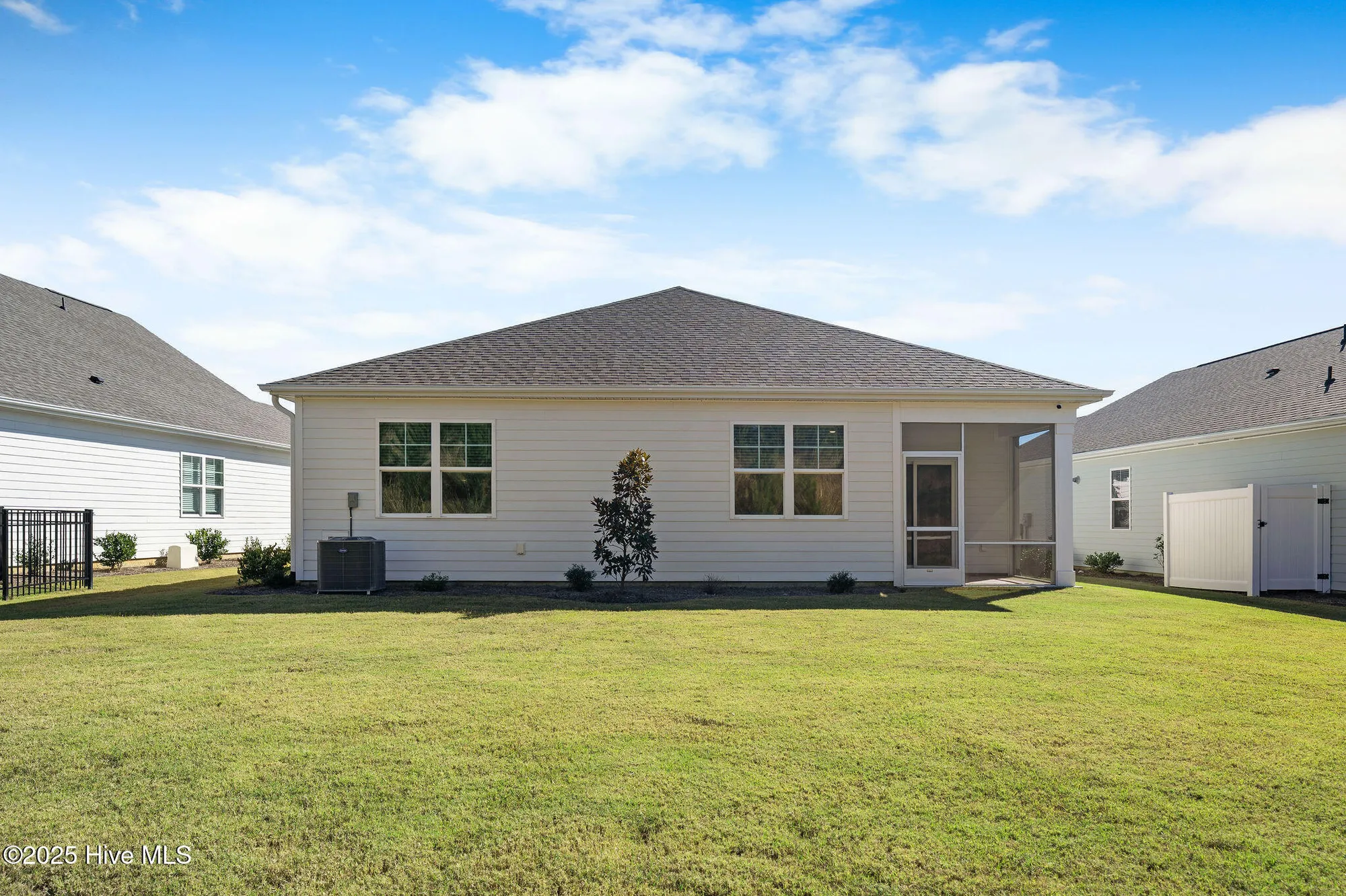 Property Slideshow image 32 of 34 | 3109 lochgreen cir, Leland, NC, 28451