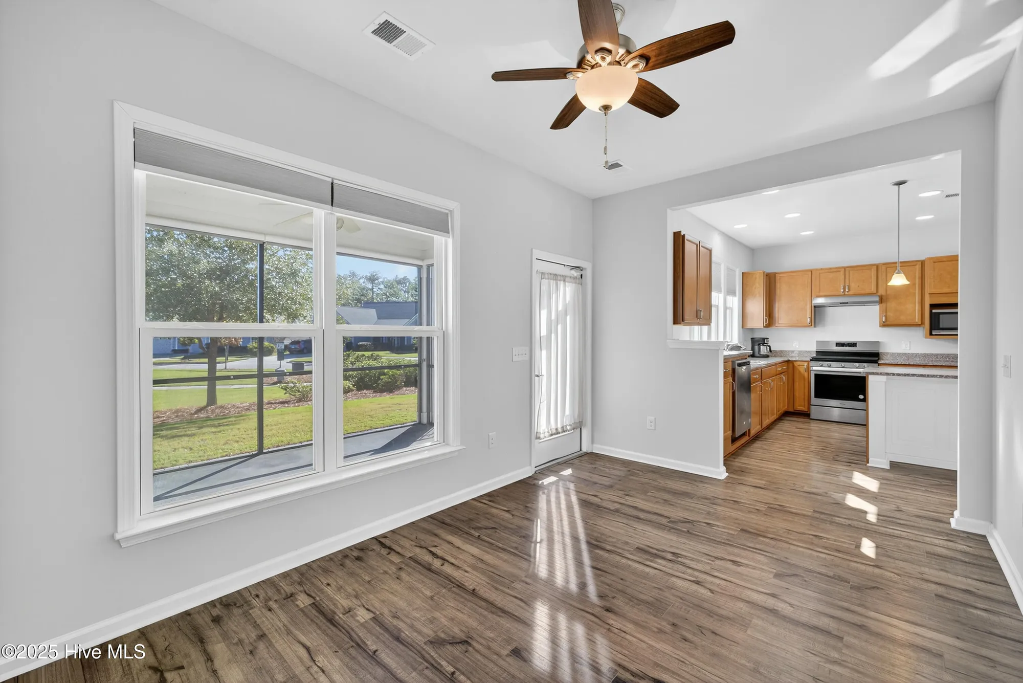 Property Slideshow image 12 of 31 | 704 broomsedge ter, Wilmington, NC, 28412