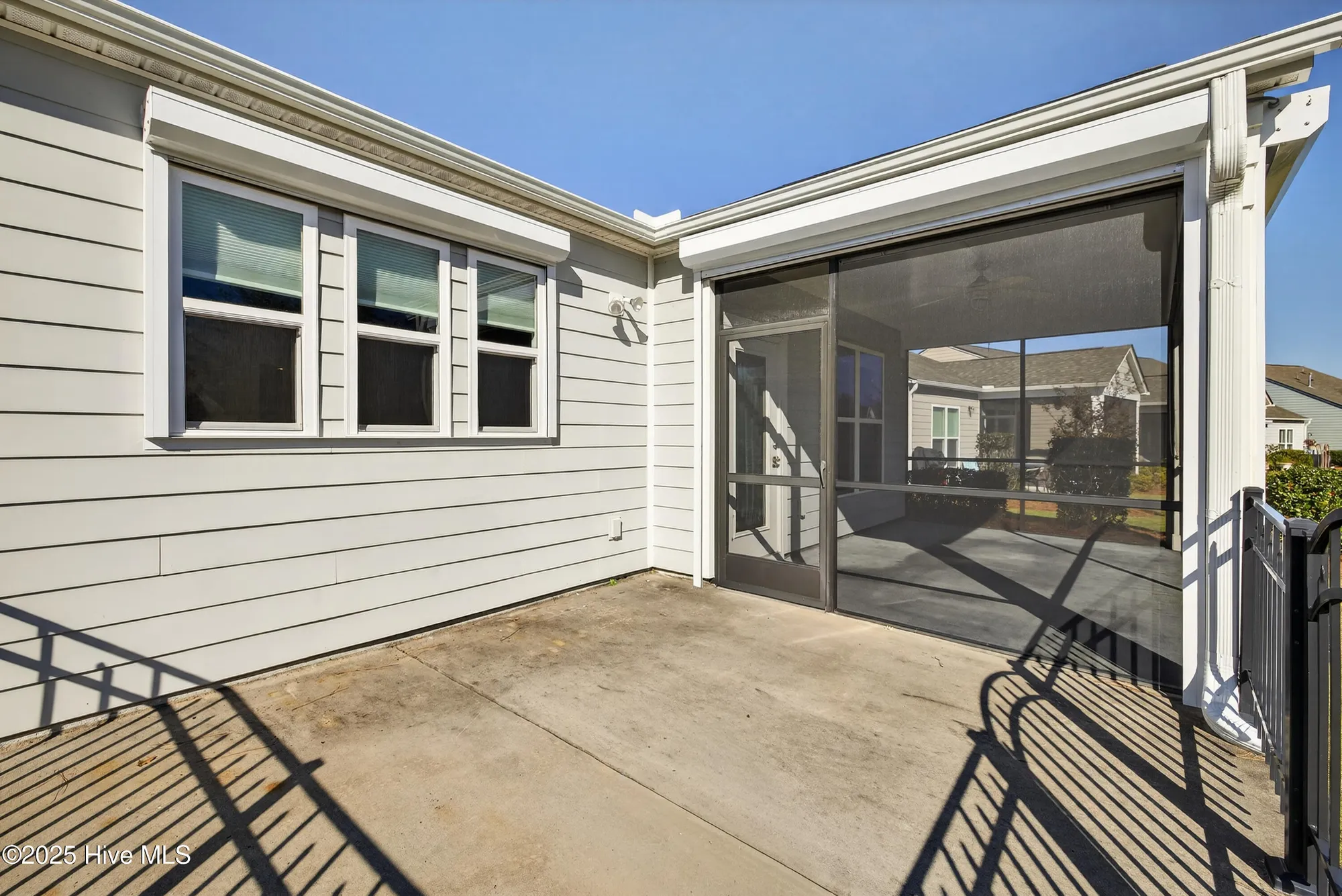 Property Slideshow image 27 of 31 | 704 broomsedge ter, Wilmington, NC, 28412