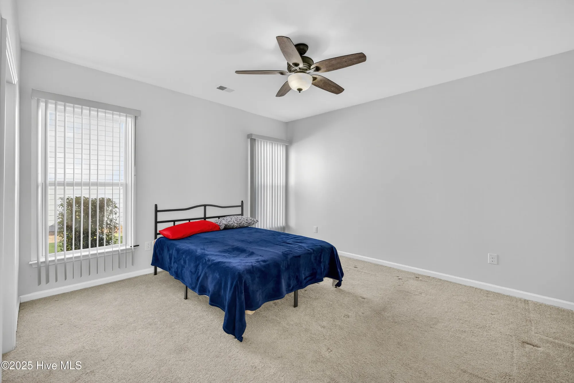 Property Slideshow image 15 of 31 | 704 broomsedge ter, Wilmington, NC, 28412