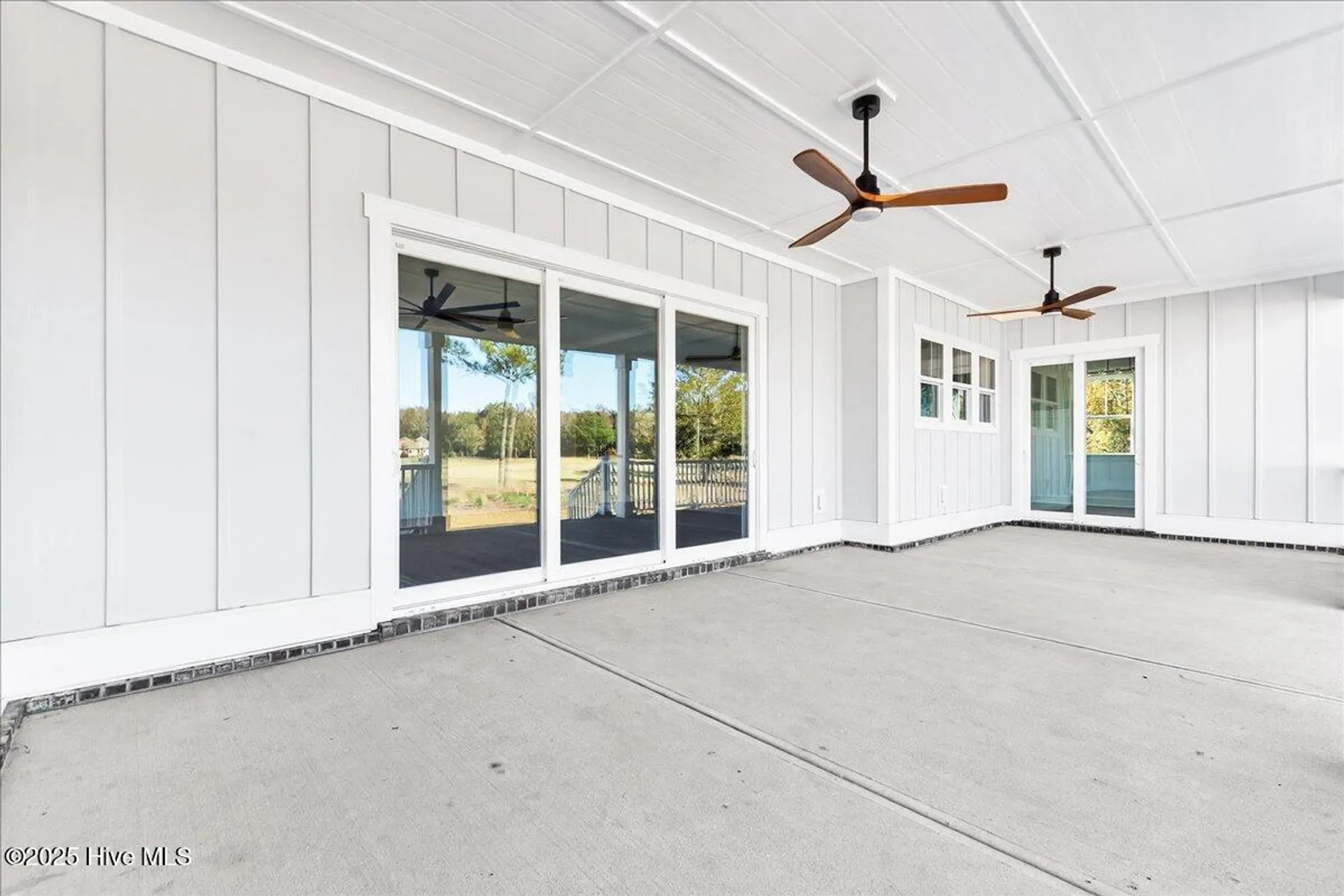 Property Slideshow image 10 of 73 | 564 fairburn ct, Calabash, NC, 28467