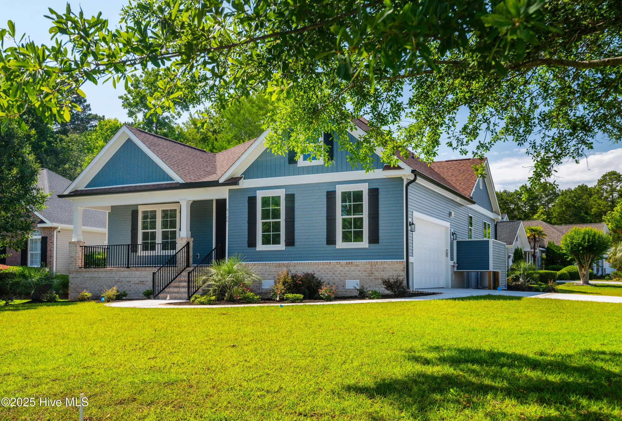 Property Slideshow image 4 of 50 | 1212 moultrie dr, Calabash, NC, 28467