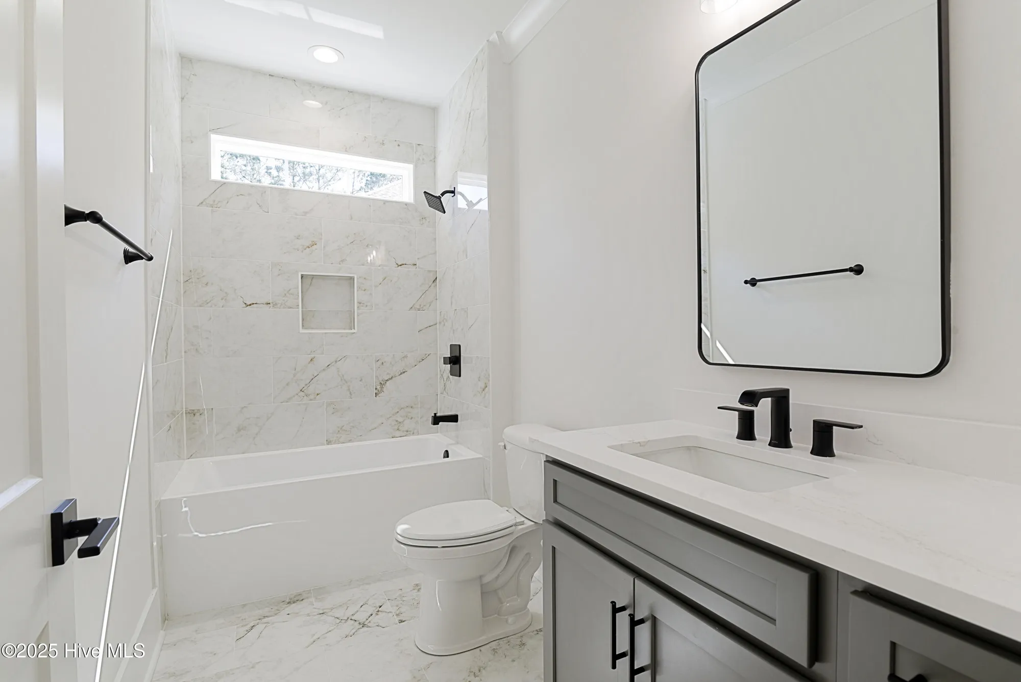 Property Slideshow image 11 of 50 | 1212 moultrie dr, Calabash, NC, 28467