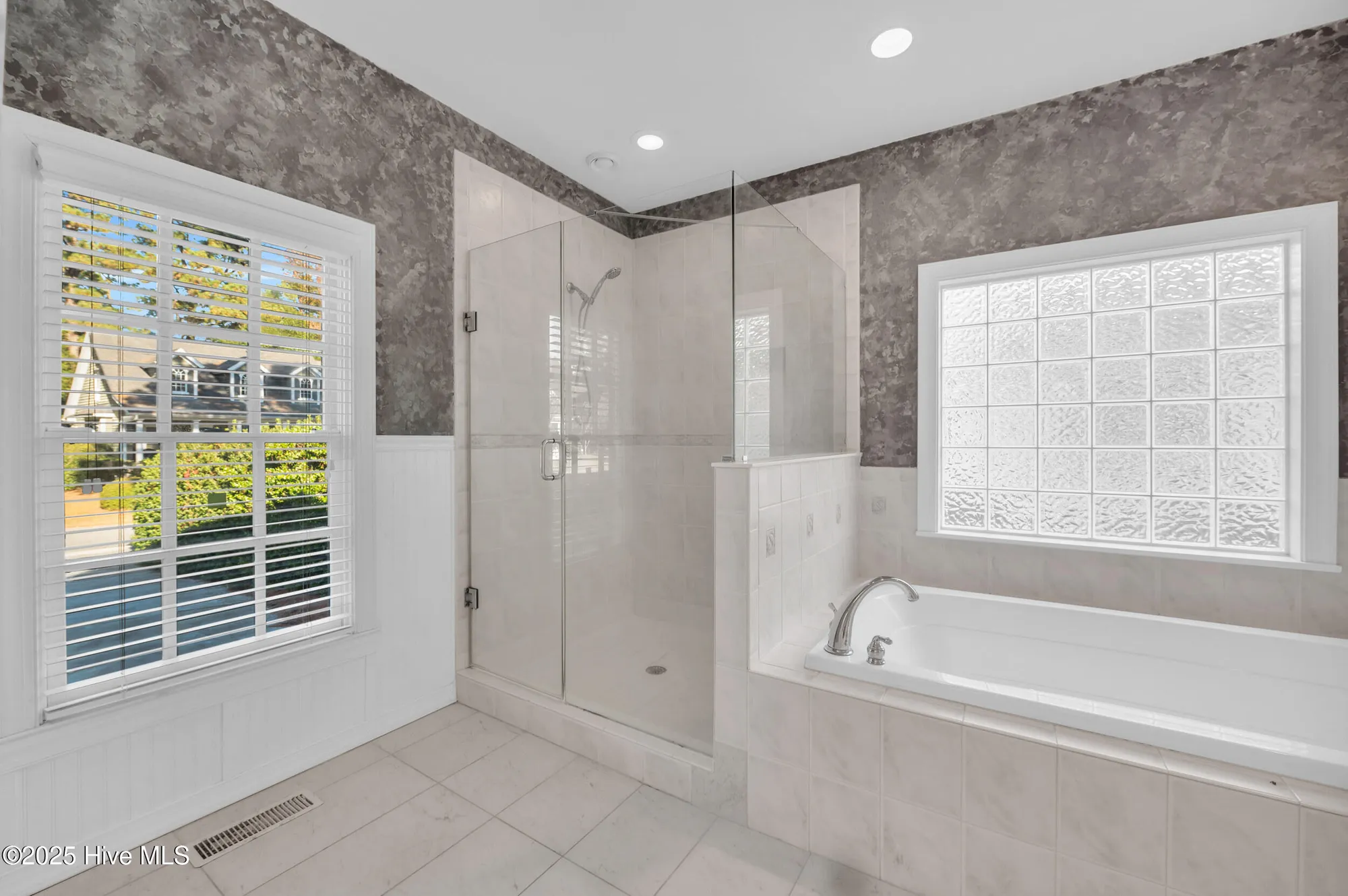 Property Slideshow image 19 of 49 | 912 wild dunes cir, Wilmington, NC, 28411