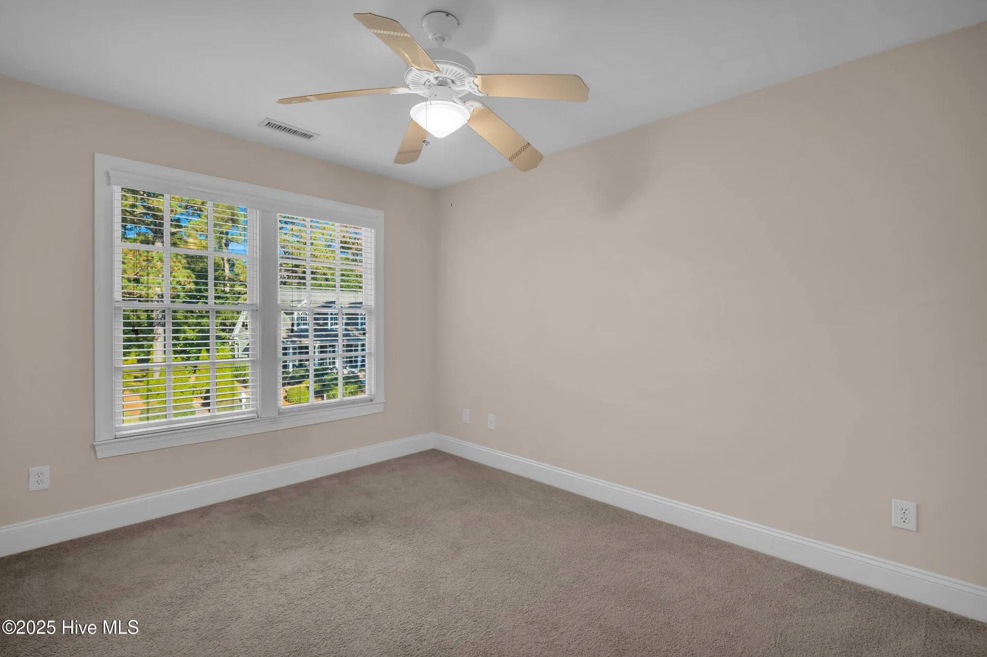 Property Slideshow image 27 of 49 | 912 wild dunes cir, Wilmington, NC, 28411