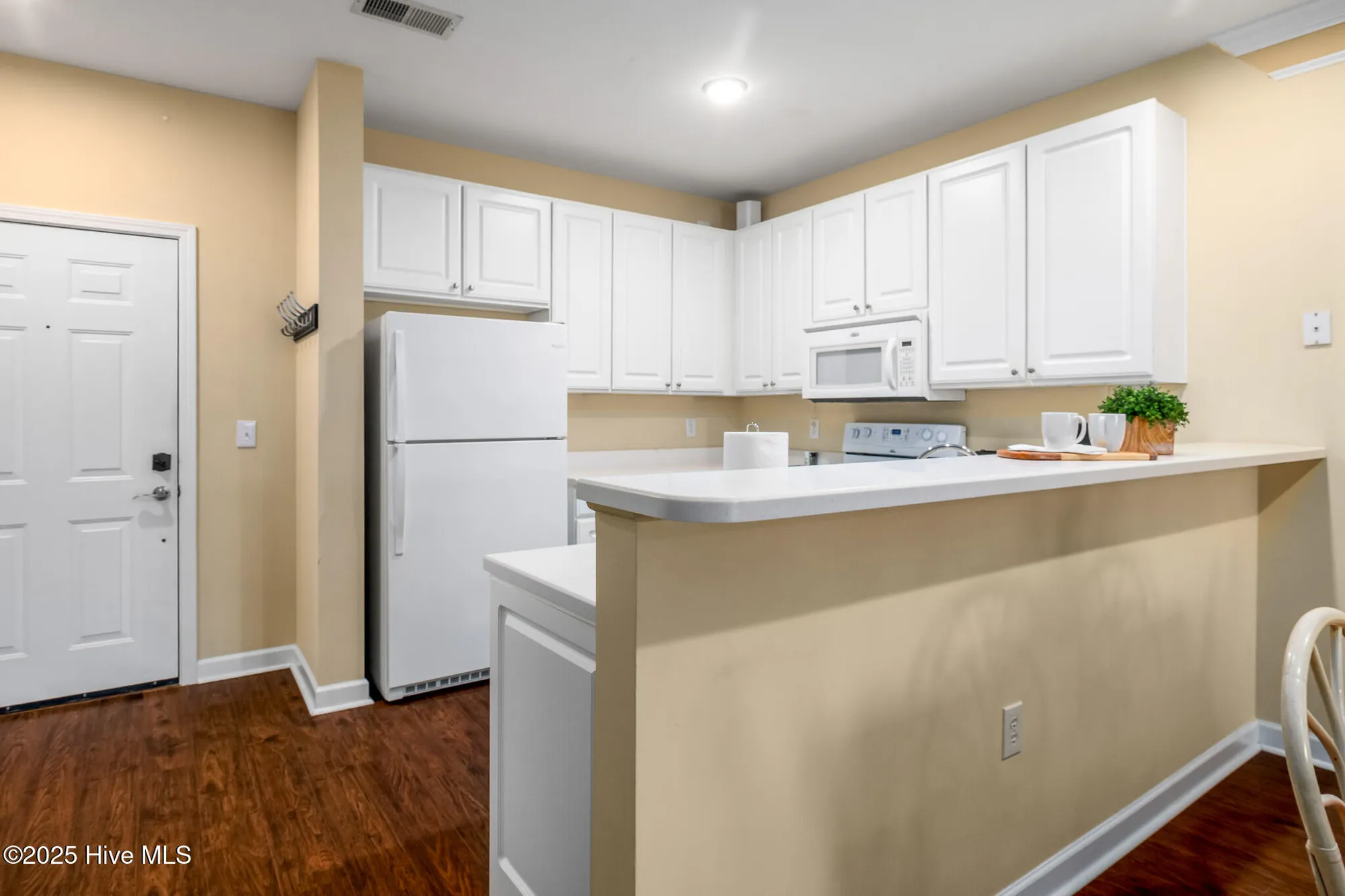 Property Slideshow image 4 of 47 | 395 s crow creek dr 1210, Calabash, NC, 28467