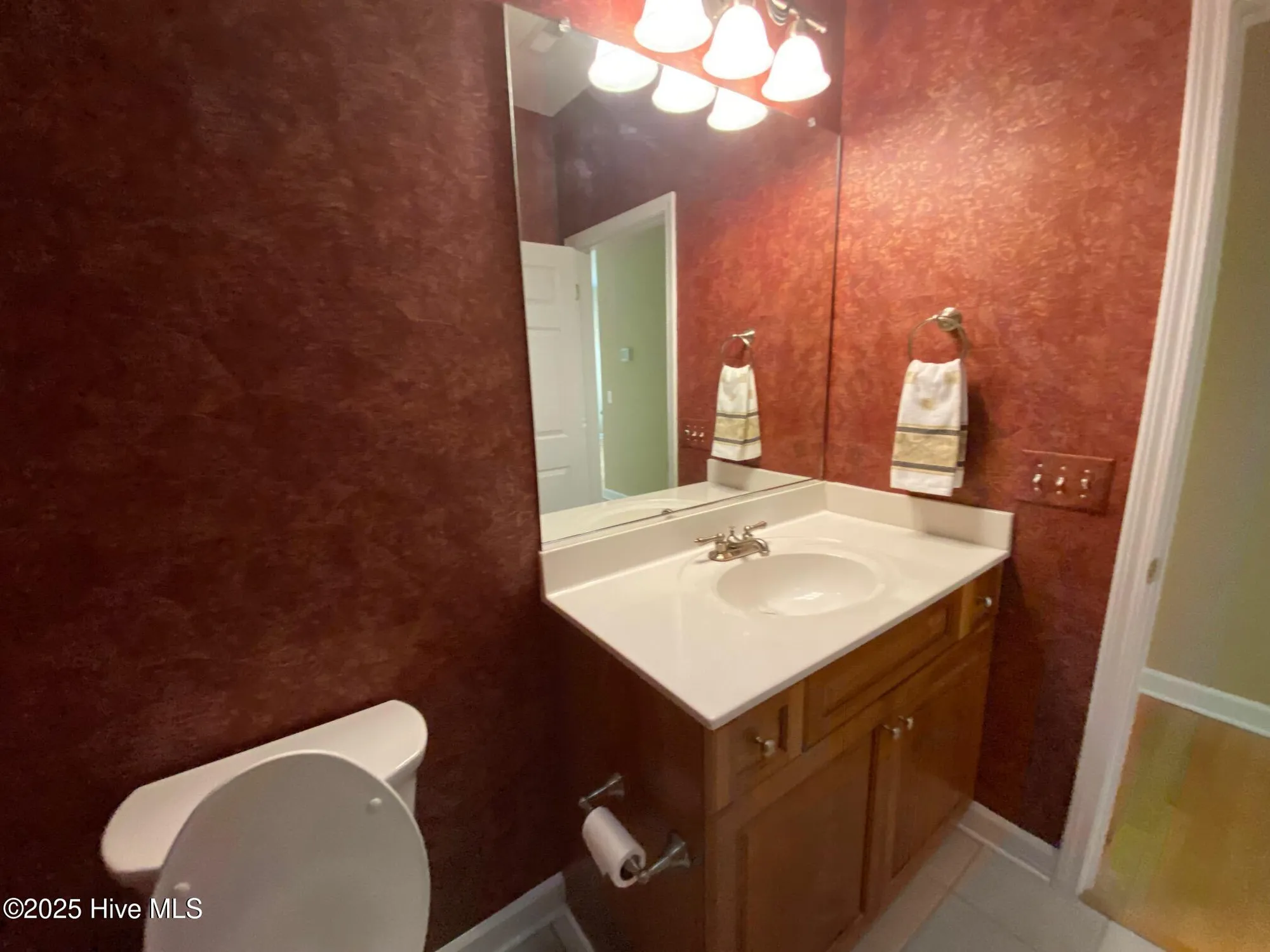 Property Slideshow image 11 of 14 | 136 mallard ln, Pinehurst, NC, 28374