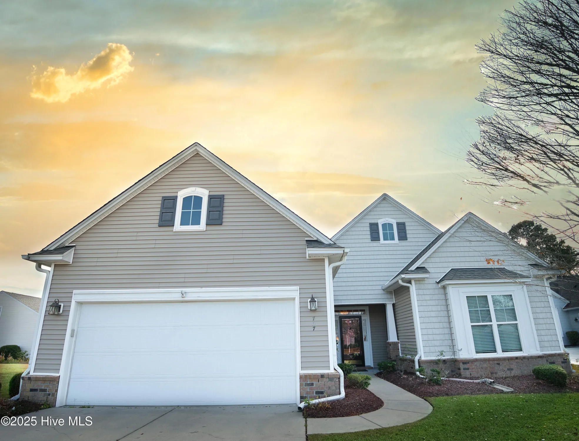 Property Slideshow image 2 of 68 | 707 pipit pl, Calabash, NC, 28467