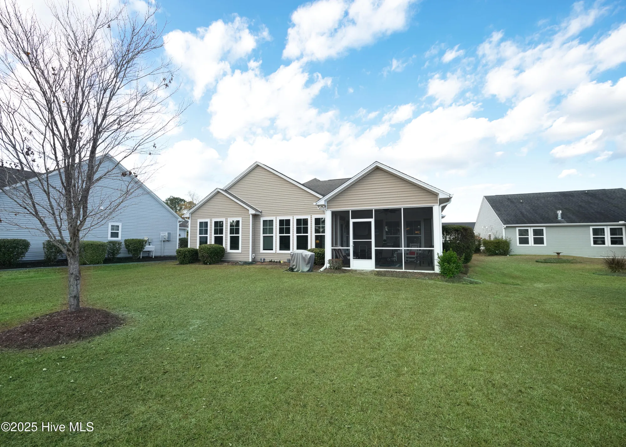 Property Slideshow image 8 of 68 | 707 pipit pl, Calabash, NC, 28467