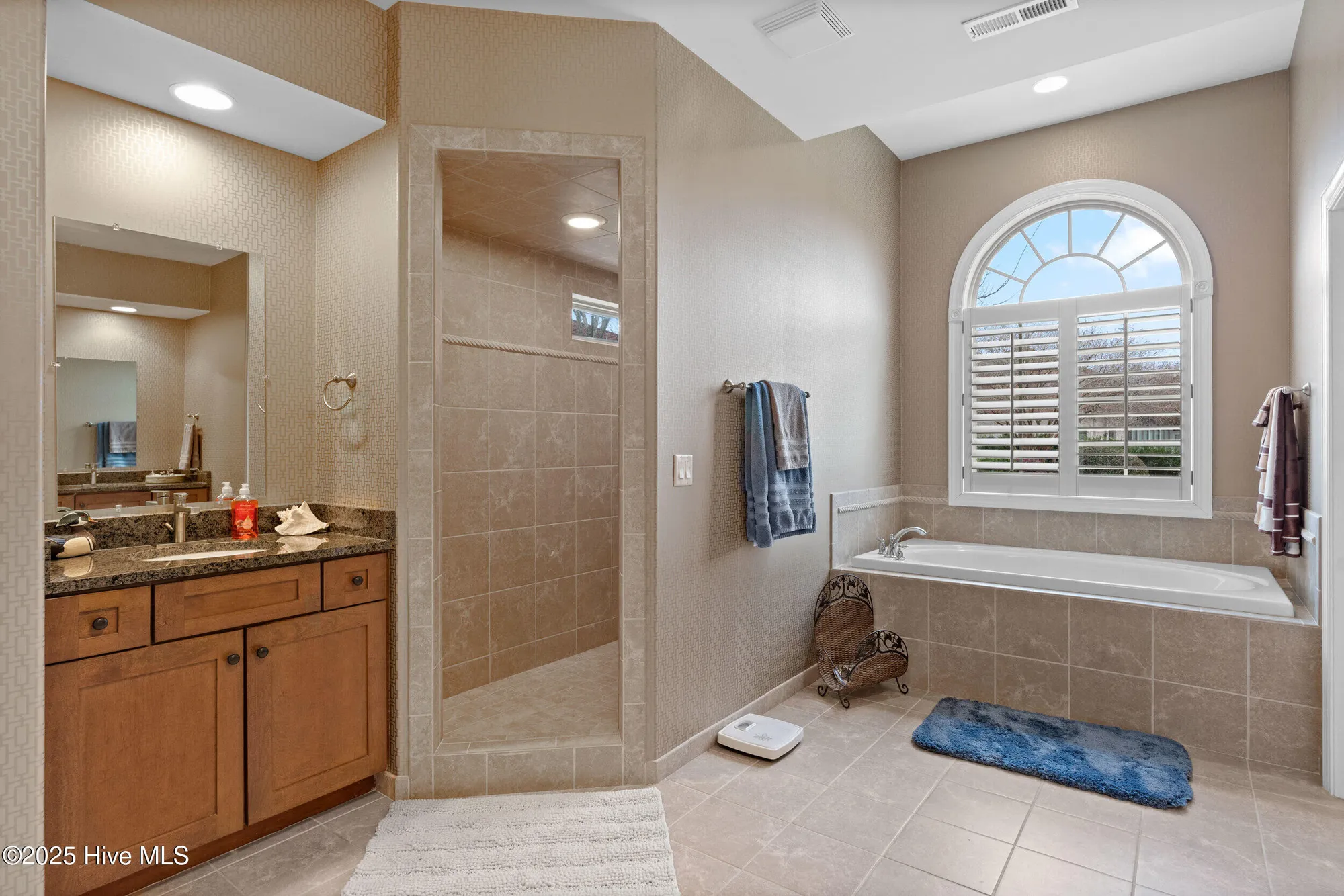 Property Slideshow image 4 of 61 | 2316 villager ct, Leland, NC, 28451