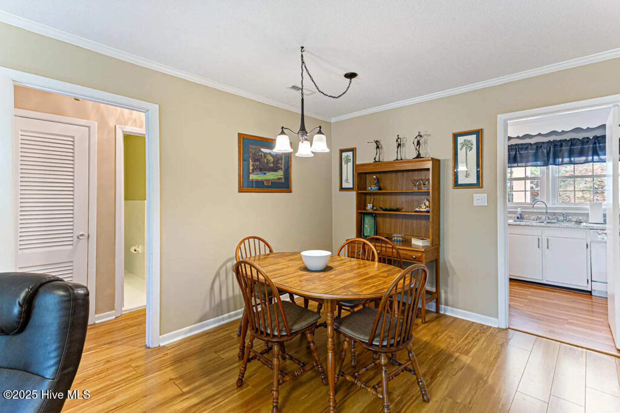 Property Slideshow image 6 of 25 | 353 driftwood cir, Southern Pines, NC, 28387