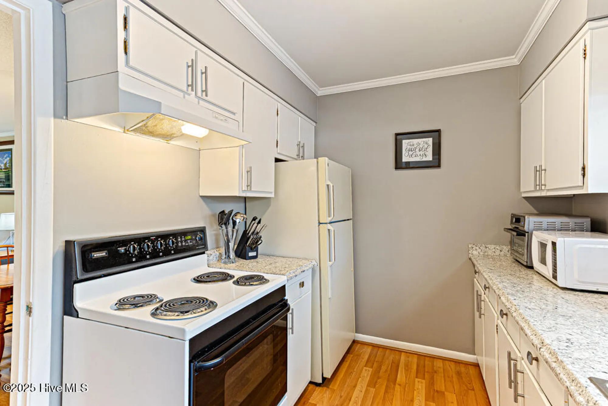 Property Slideshow image 8 of 25 | 353 driftwood cir, Southern Pines, NC, 28387