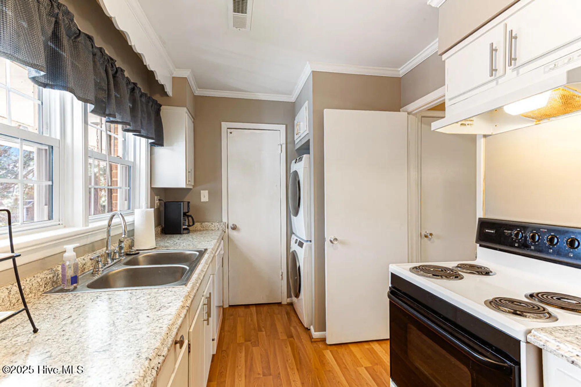 Property Slideshow image 9 of 25 | 353 driftwood cir, Southern Pines, NC, 28387