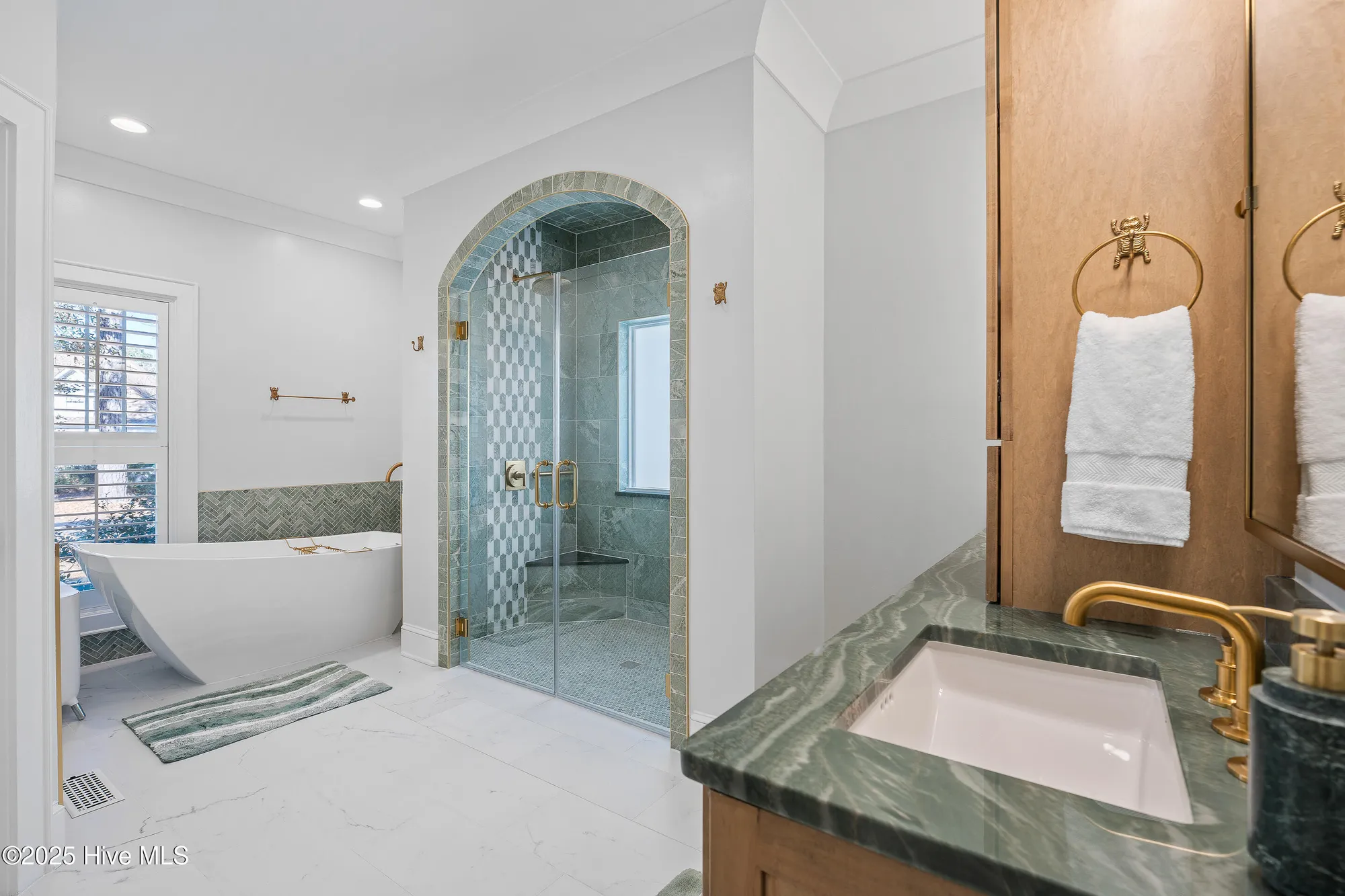 Property Slideshow image 27 of 62 | 8803 sawmill creek ln, Wilmington, NC, 28411