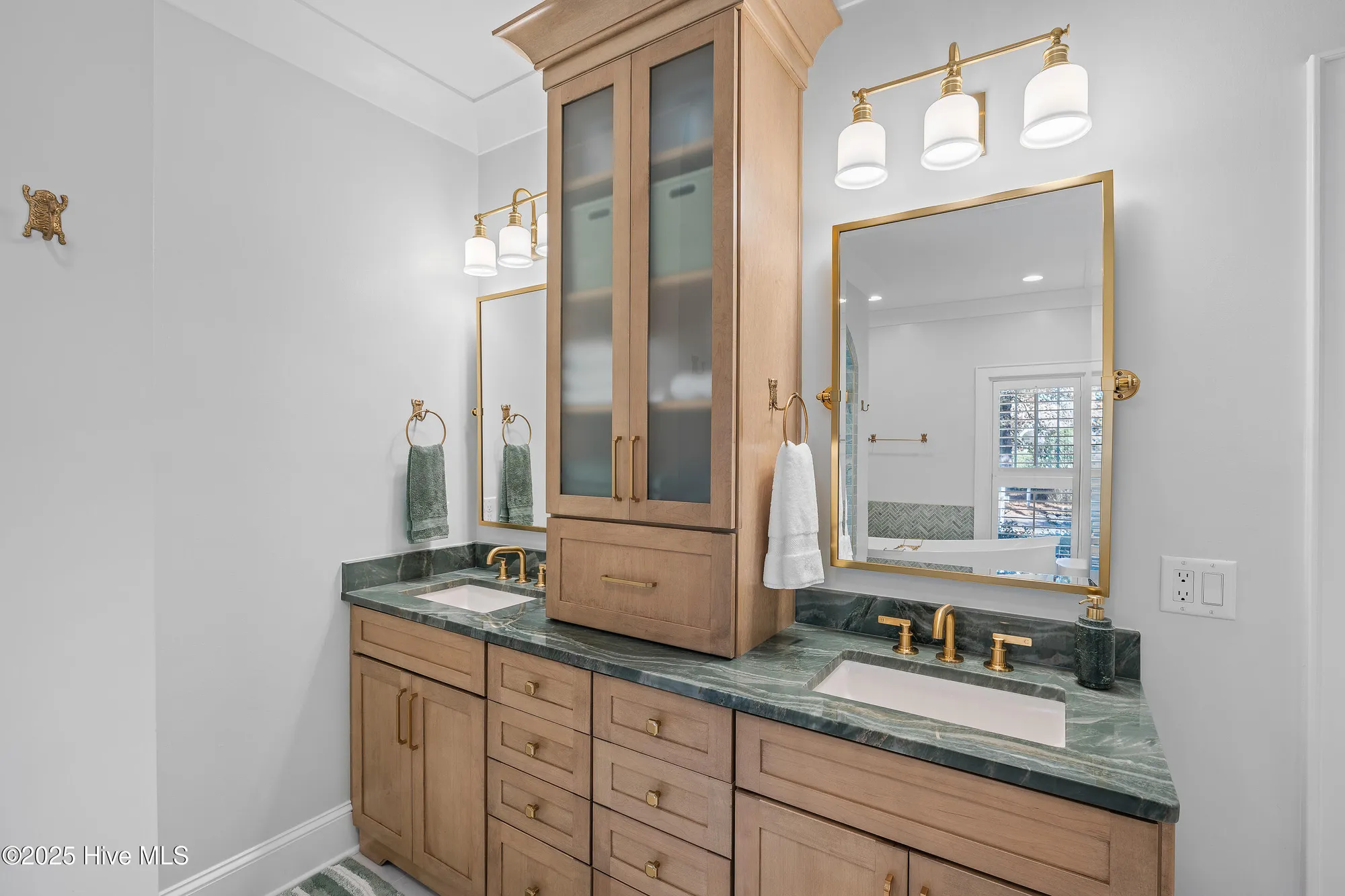 Property Slideshow image 28 of 62 | 8803 sawmill creek ln, Wilmington, NC, 28411