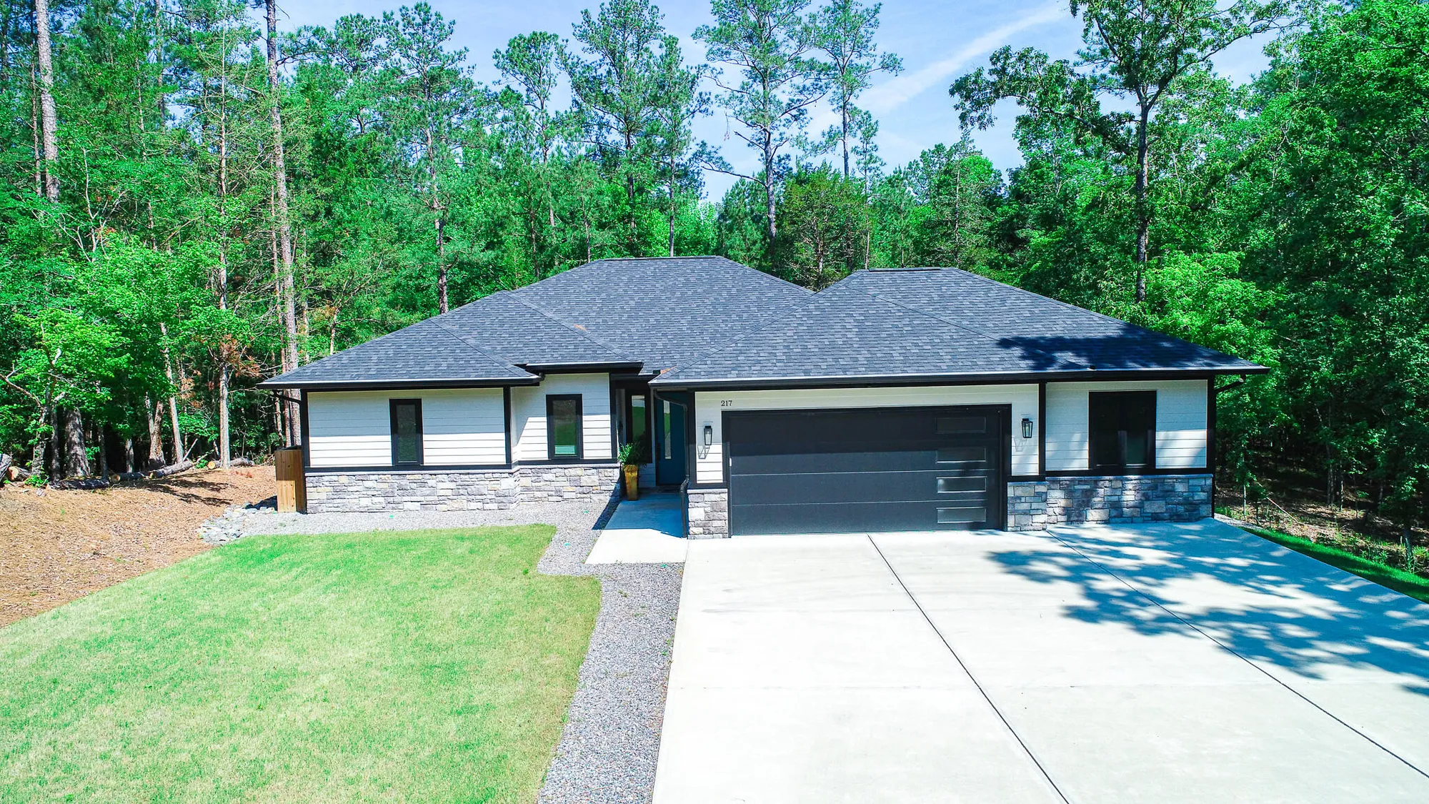 Property Slideshow image 1 of 46 | 217 cove point lane ln, Mccormick, SC, 29835