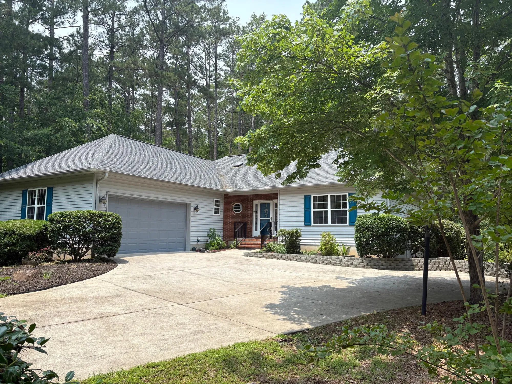 Property Slideshow image 1 of 74 | 405 sawgrass cv, Mc Cormick, SC, 29835
