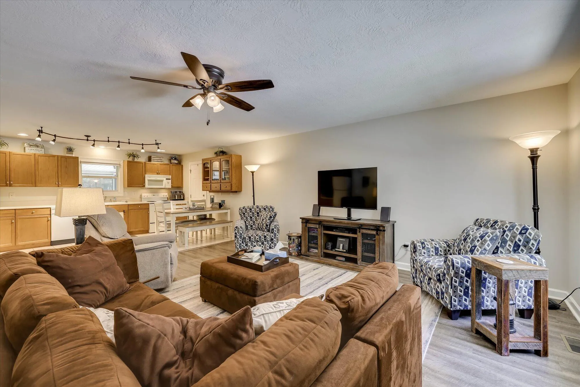 Property Slideshow image 8 of 77 | 136 & 138 edmunds cemetery rd, Mccormick, SC, 29835