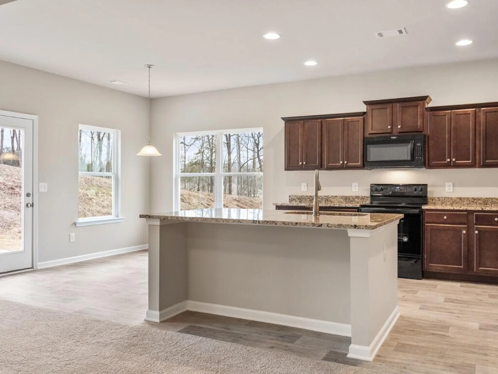 Property Slideshow image 2 of 6 | 302 atlanta pl, Mc Cormick, SC, 29835