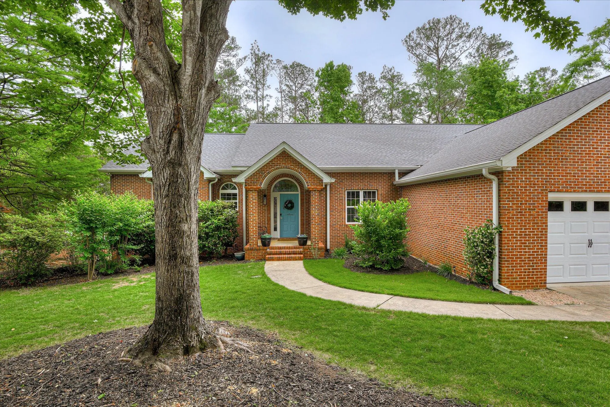 Property Slideshow image 7 of 62 | 907 patriots pt, Mc Cormick, SC, 29835