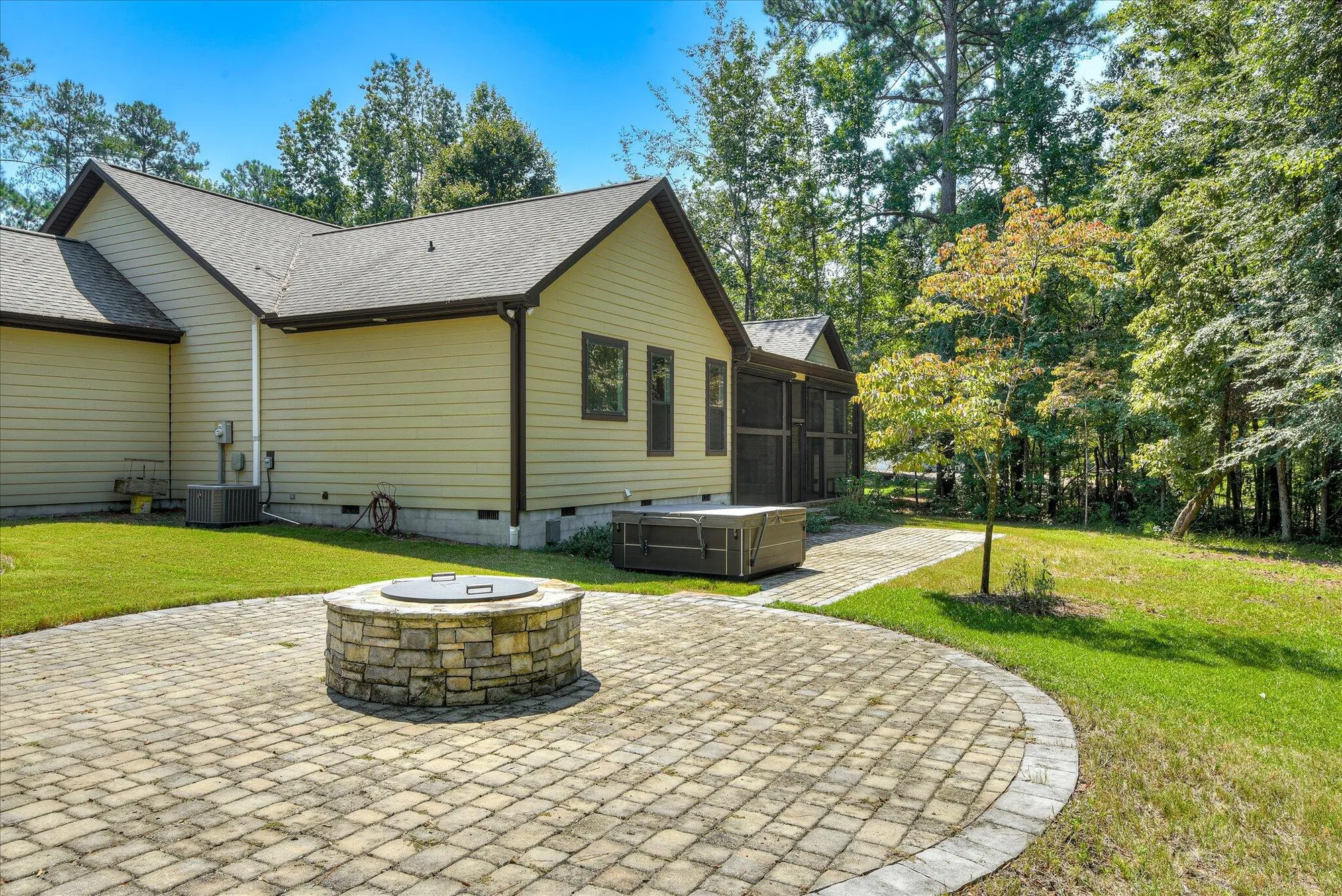 Property Slideshow image 42 of 71 | 153 cumberland dr, Mc Cormick, SC, 29835